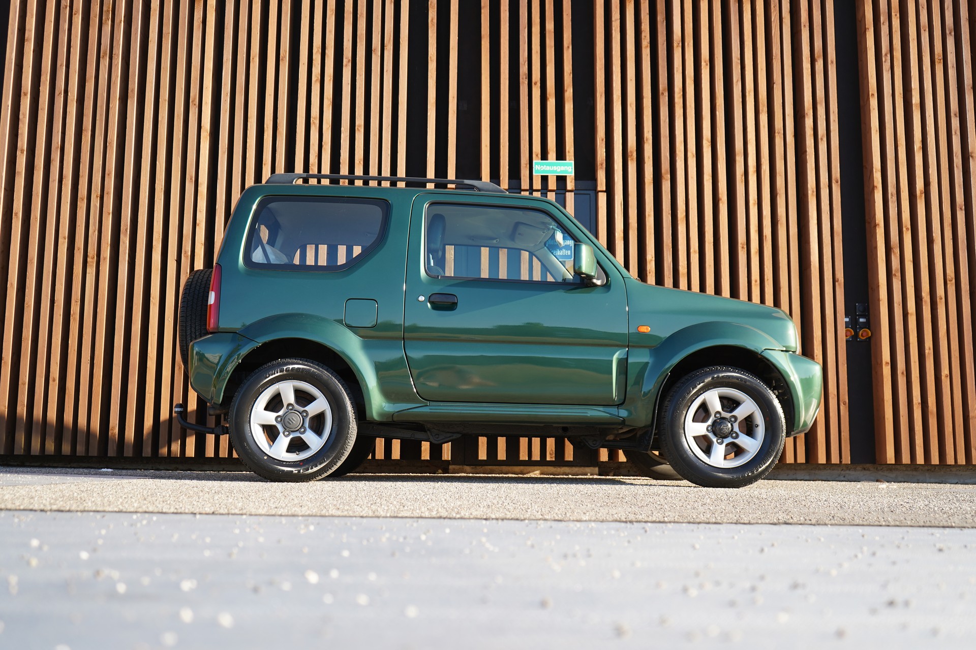 SUZUKI JIMNY 1.3 16V GL TOP AUTOMATIC l 86 PS-showroom-element-2