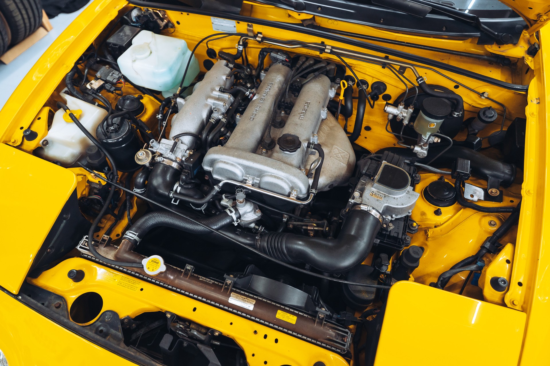 MAZDA MX-5 1.6i-16-image-12