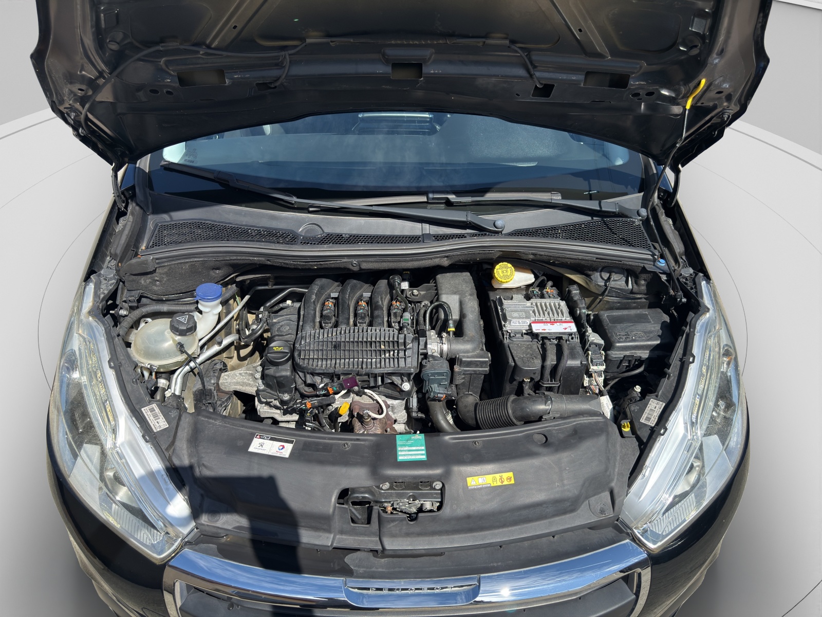 PEUGEOT 208 1.2 e-VTI Active EGS5-image-13