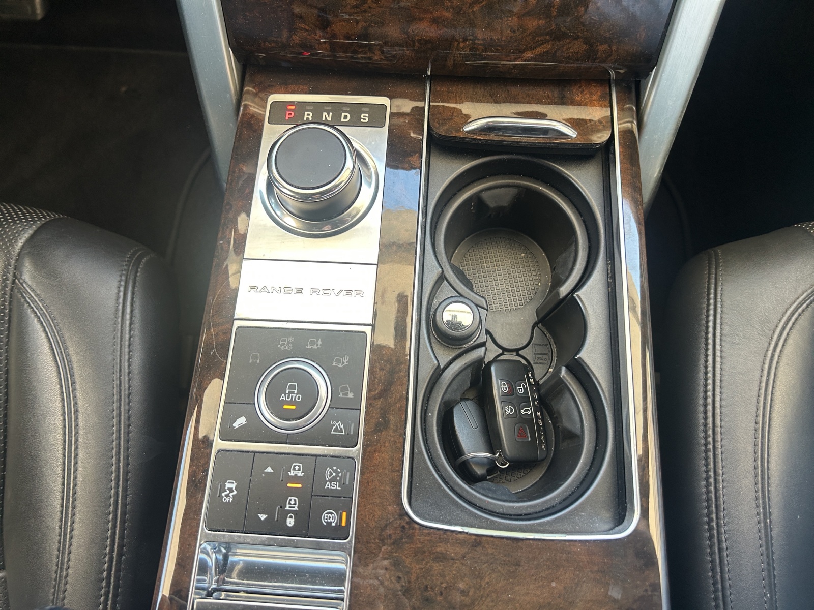 LAND ROVER Range Rover 3.0 TDV6 HSE Automatic-image-9