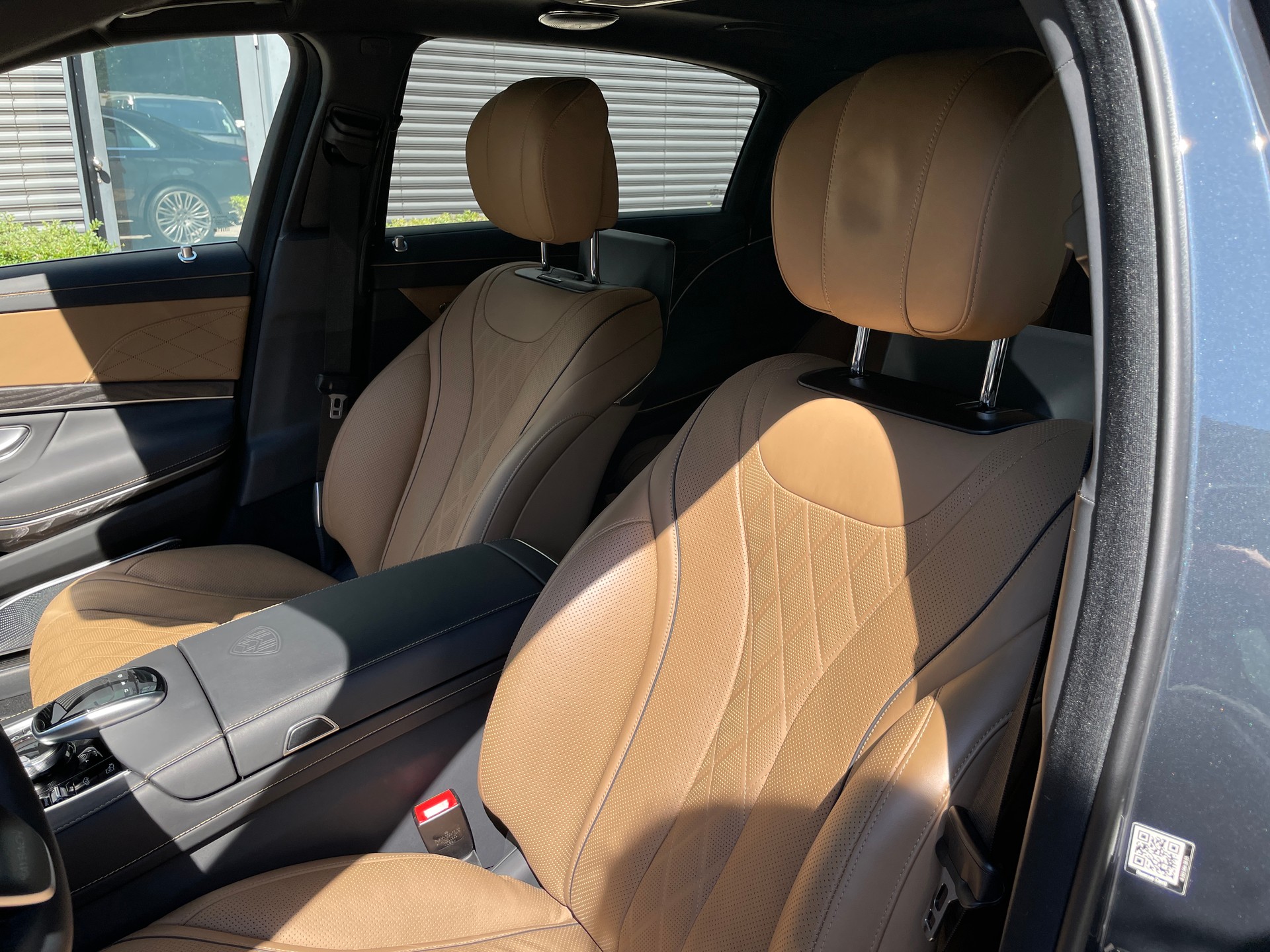 MERCEDES-BENZ S 560 Maybach 4Matic 9G-Tronic-image-14