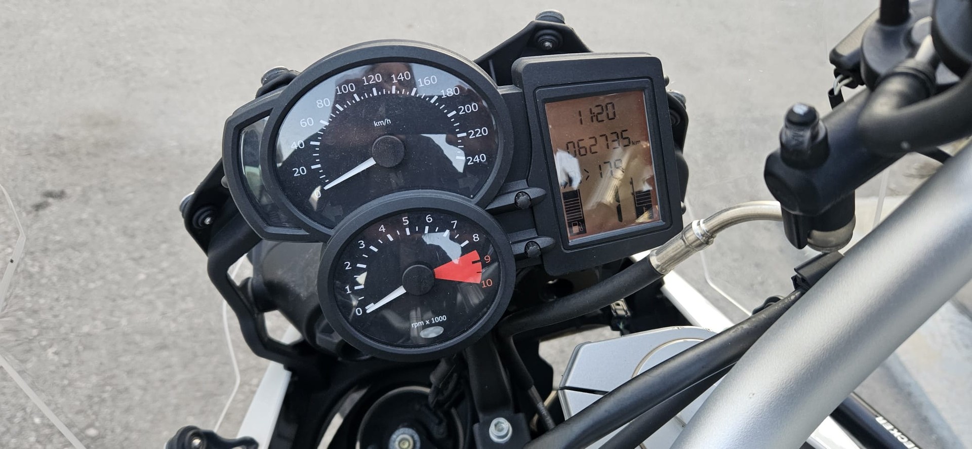BMW F 800 GS-image-3