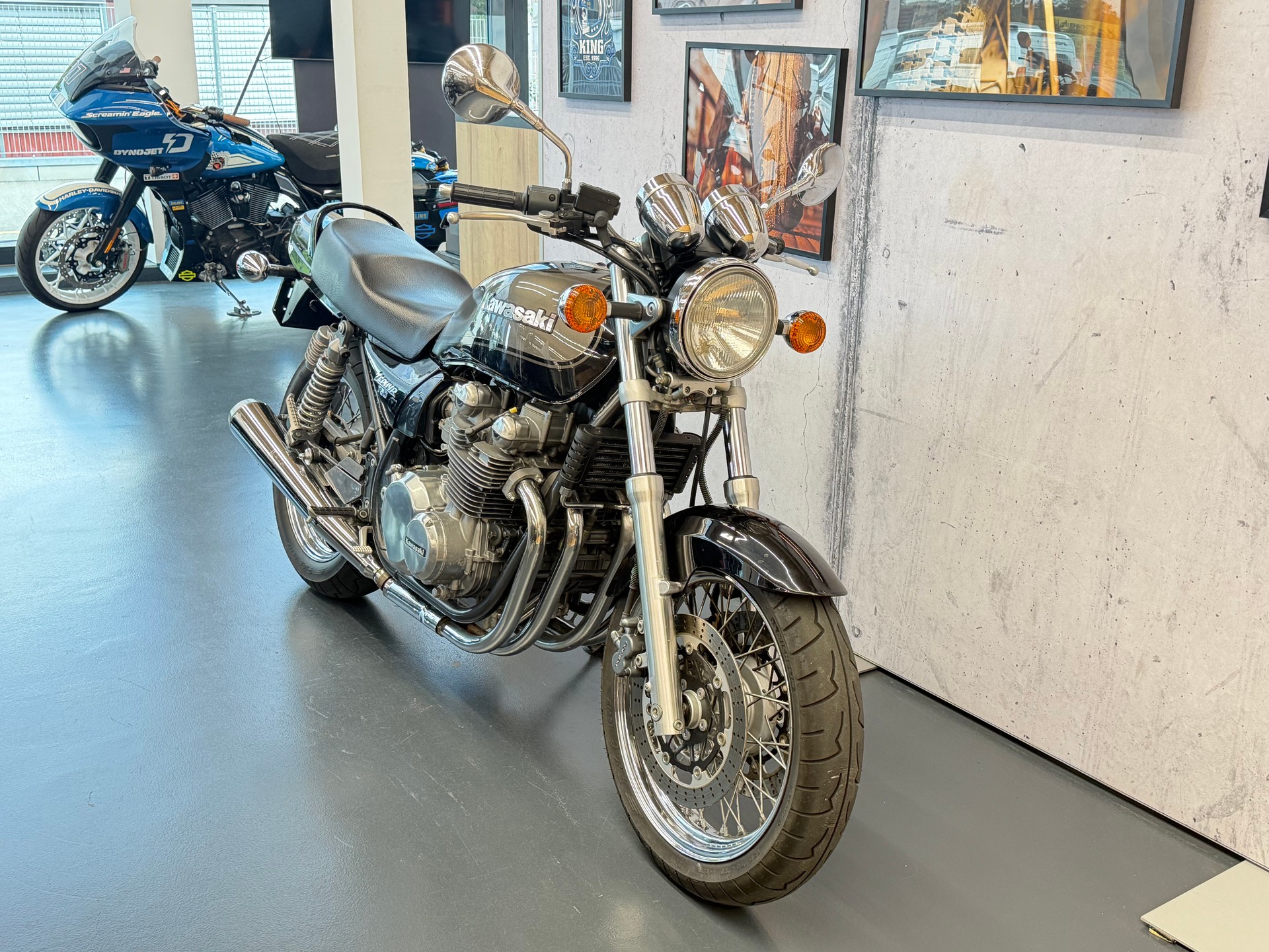 KAWASAKI Zephyr 750-showroom-element-1
