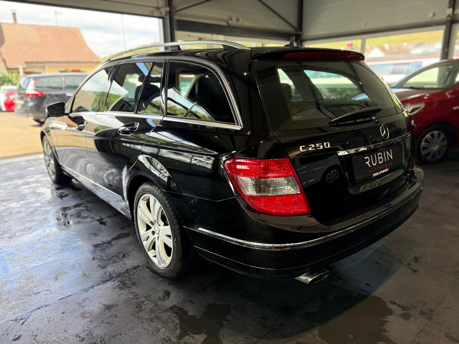 MERCEDES-BENZ C 250 CGI BlueEfficiency Avantgarde Automatic-showroom-element-2
