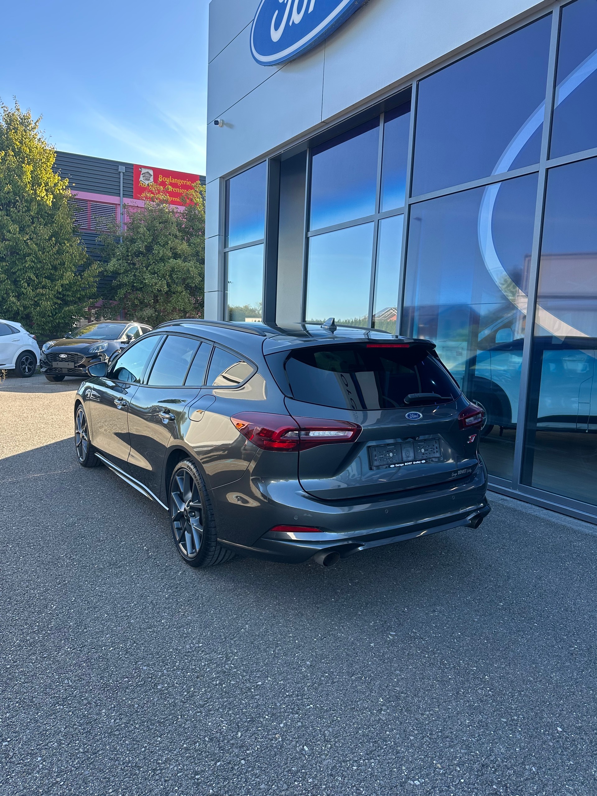 FORD Focus Station Wagon 2.3 EcoB ST X-image-3