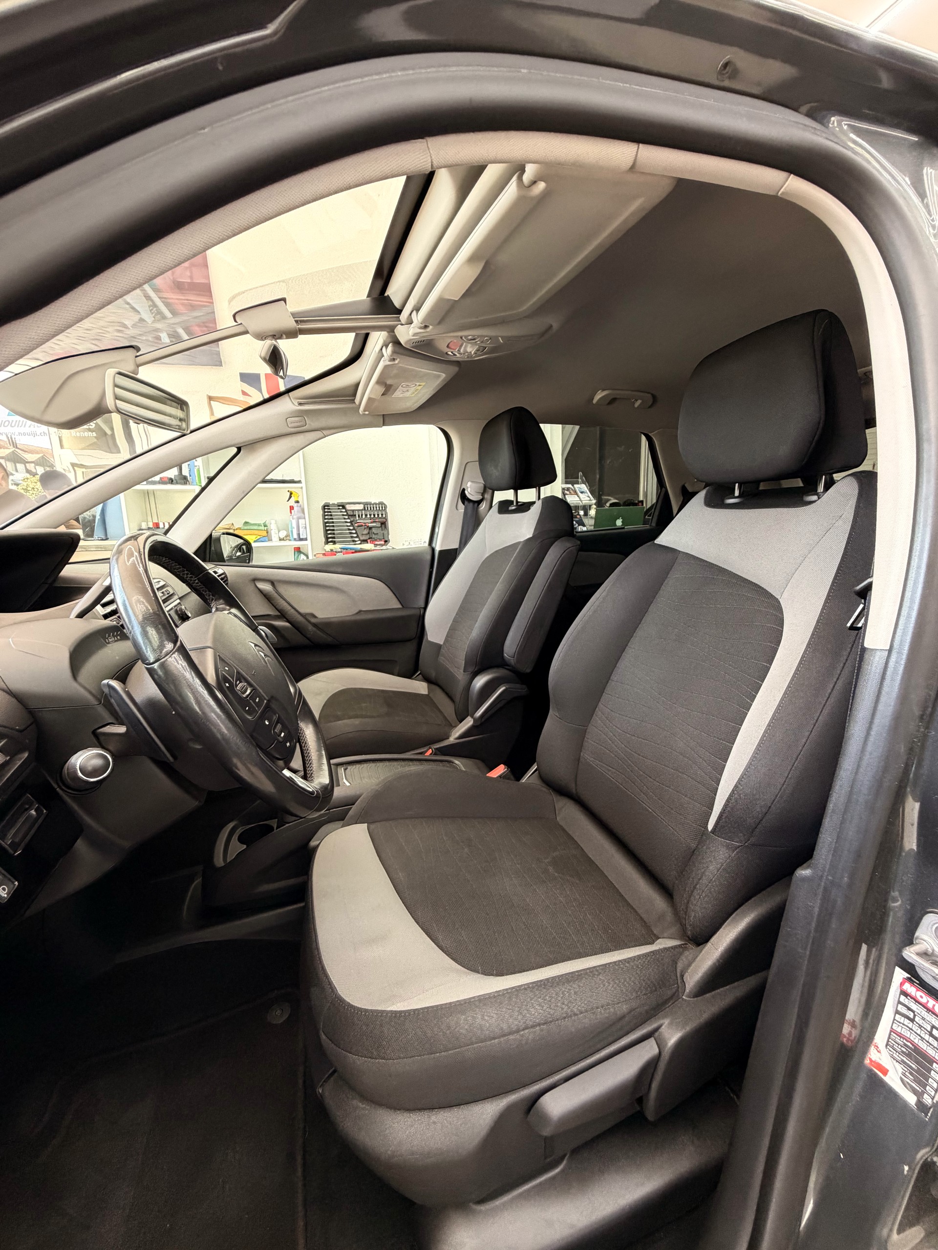 CITROEN C4 Picasso 1.6 e-HDi Intensive ETG6-image-9
