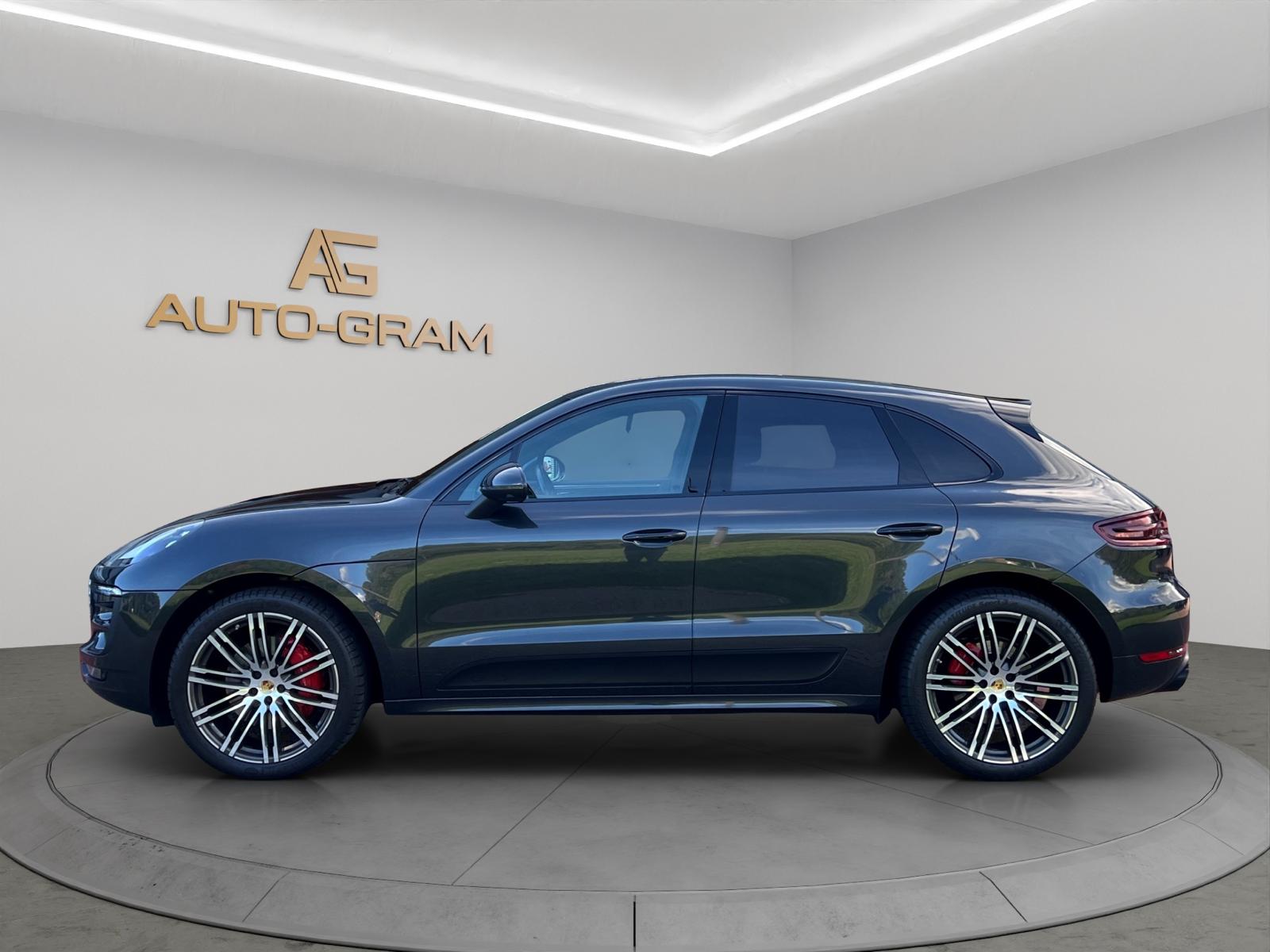 PORSCHE Macan GTS PDK-showroom-element-1
