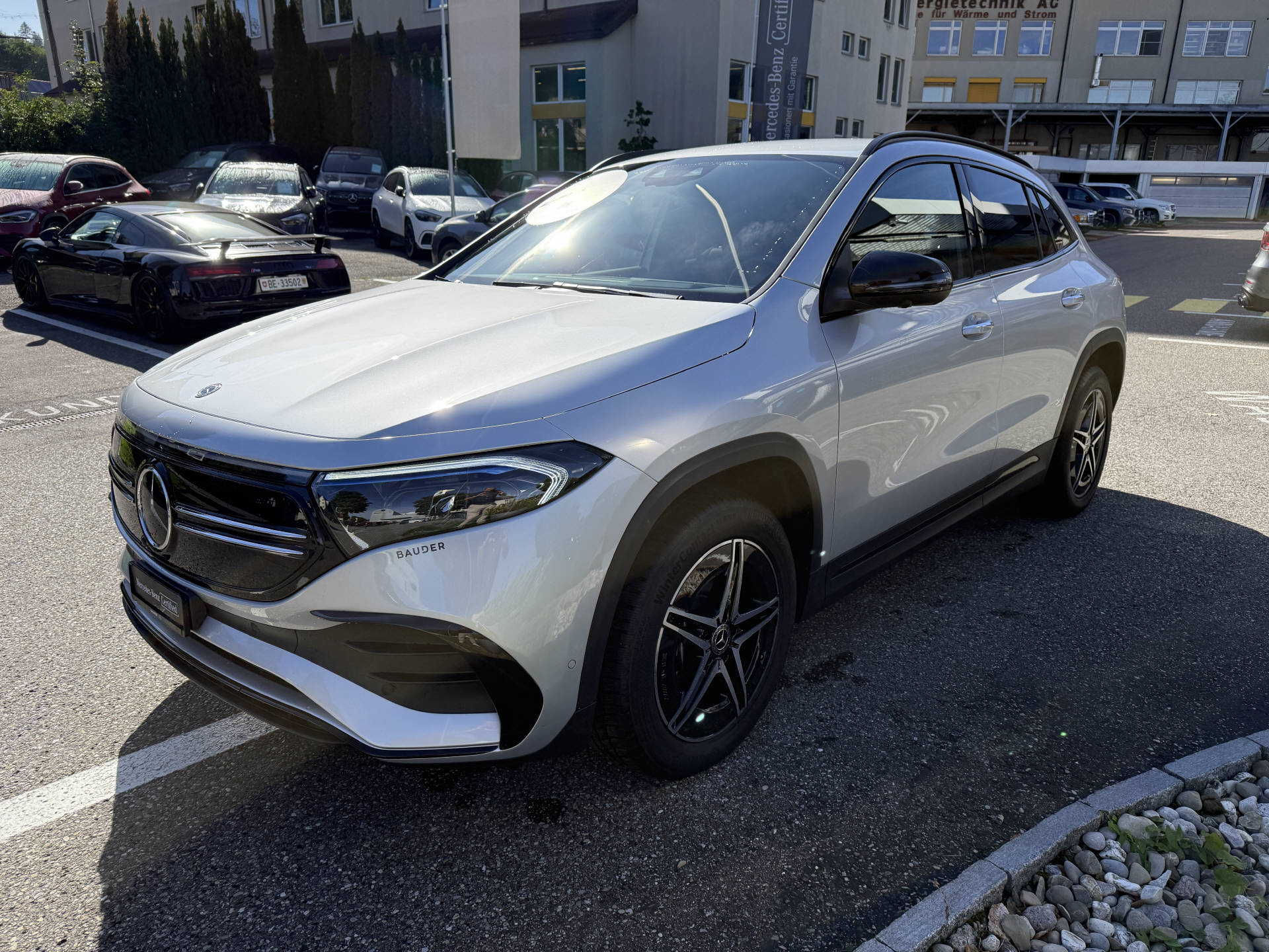 MERCEDES-BENZ EQA 350 AMG Line 4matic-showroom-element-2