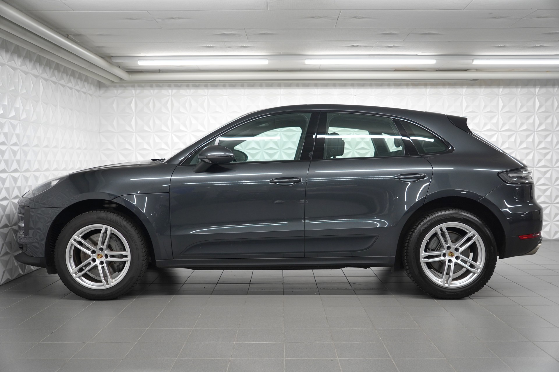 PORSCHE Macan S PDK-showroom-element-1