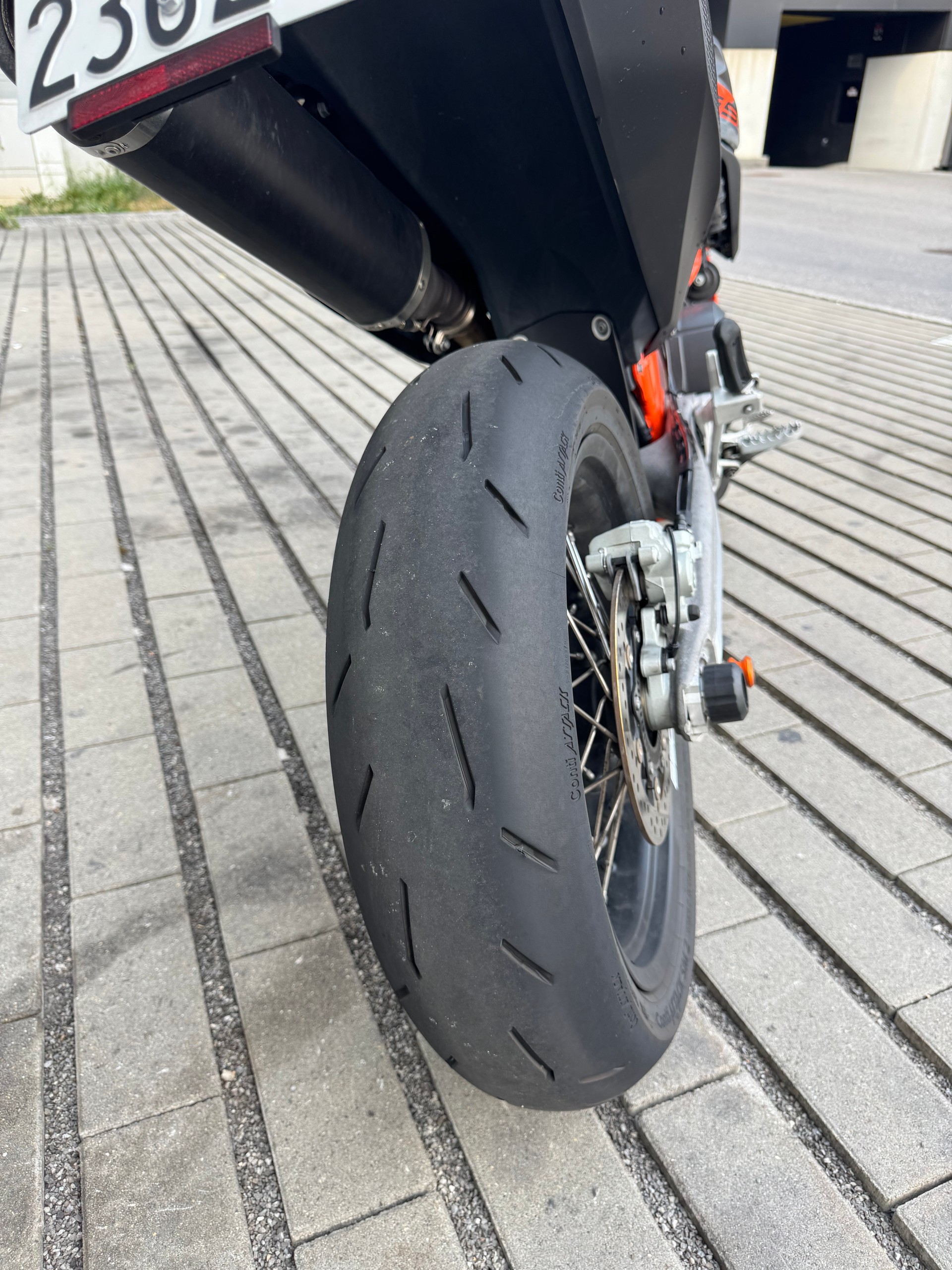 KTM 690 SMC R-image-4
