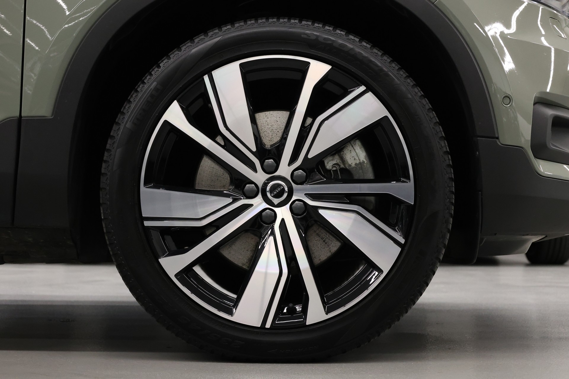 VOLVO XC40 P8 Twin Pro AWD-image-13