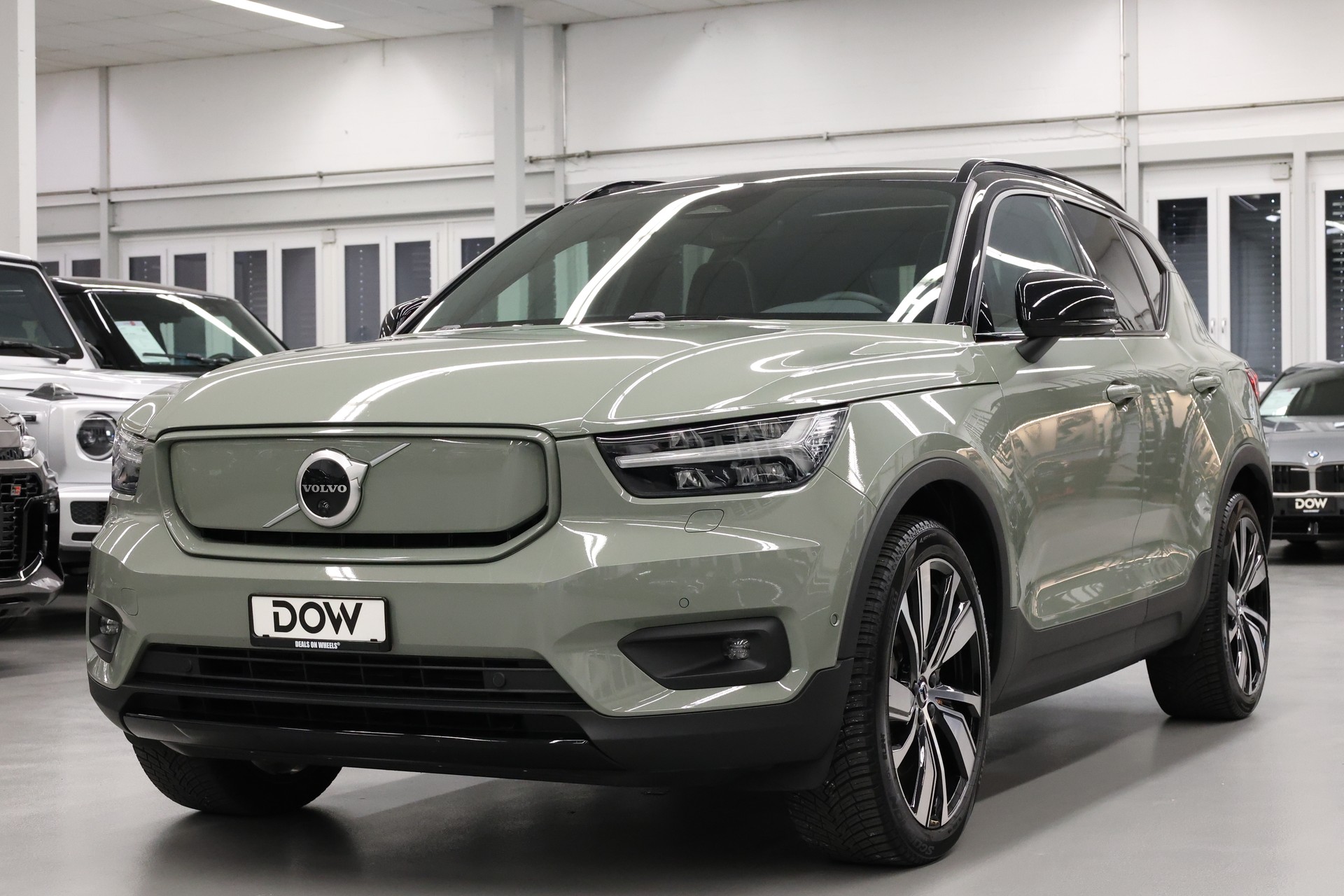 VOLVO XC40 P8 Twin Pro AWD-showroom-element-2