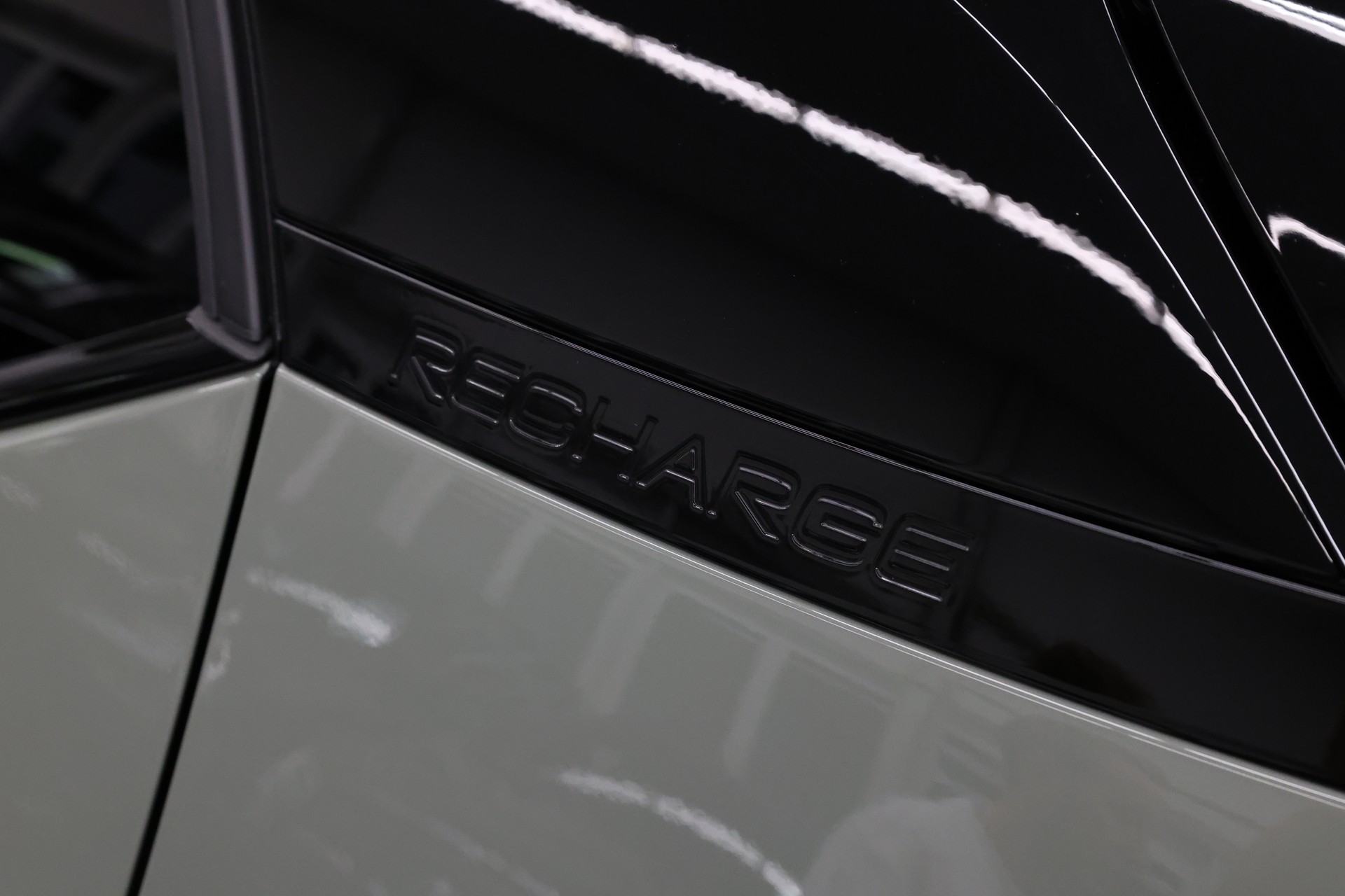 VOLVO XC40 P8 Twin Pro AWD-image-15
