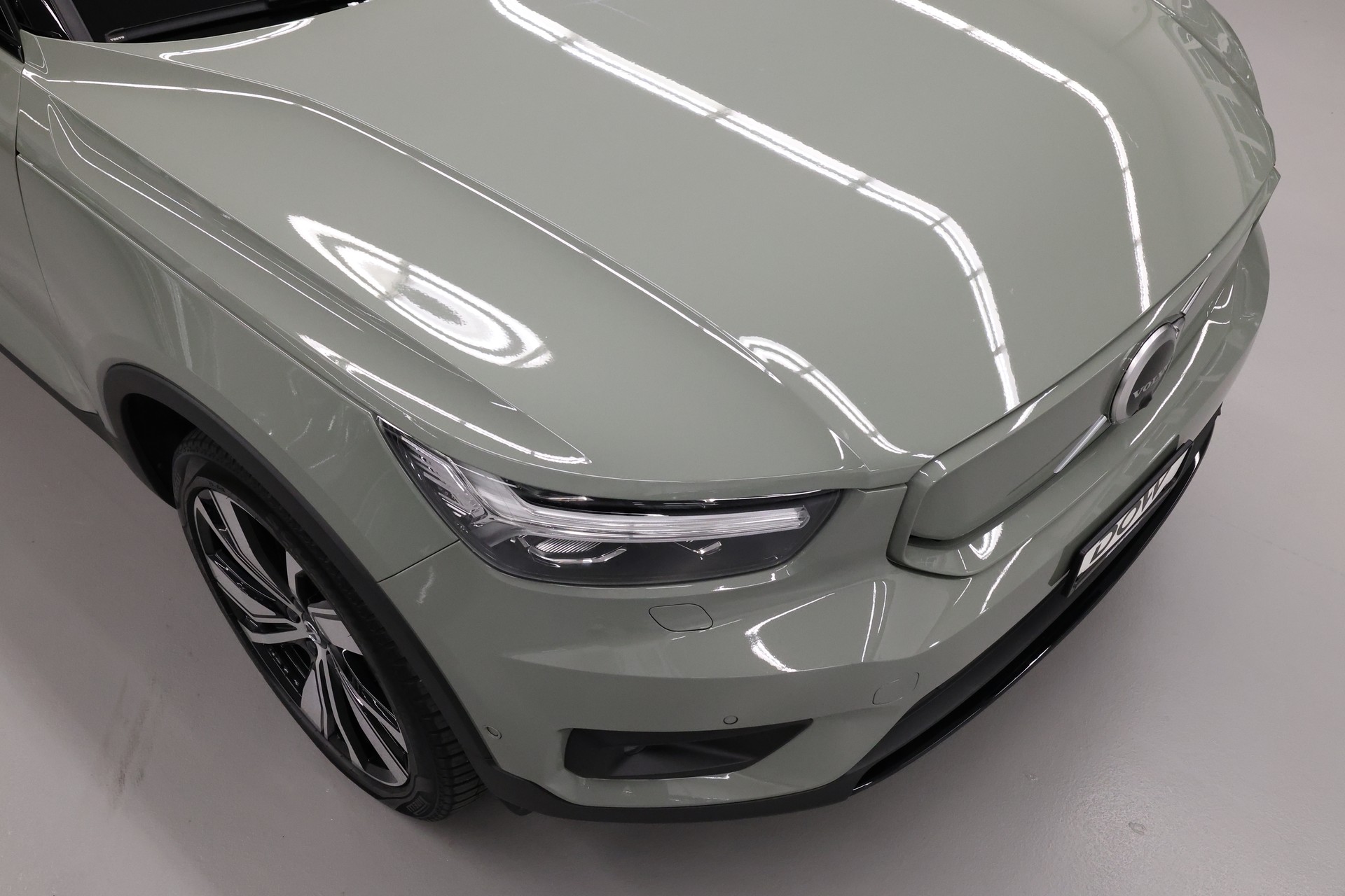 VOLVO XC40 P8 Twin Pro AWD-image-6
