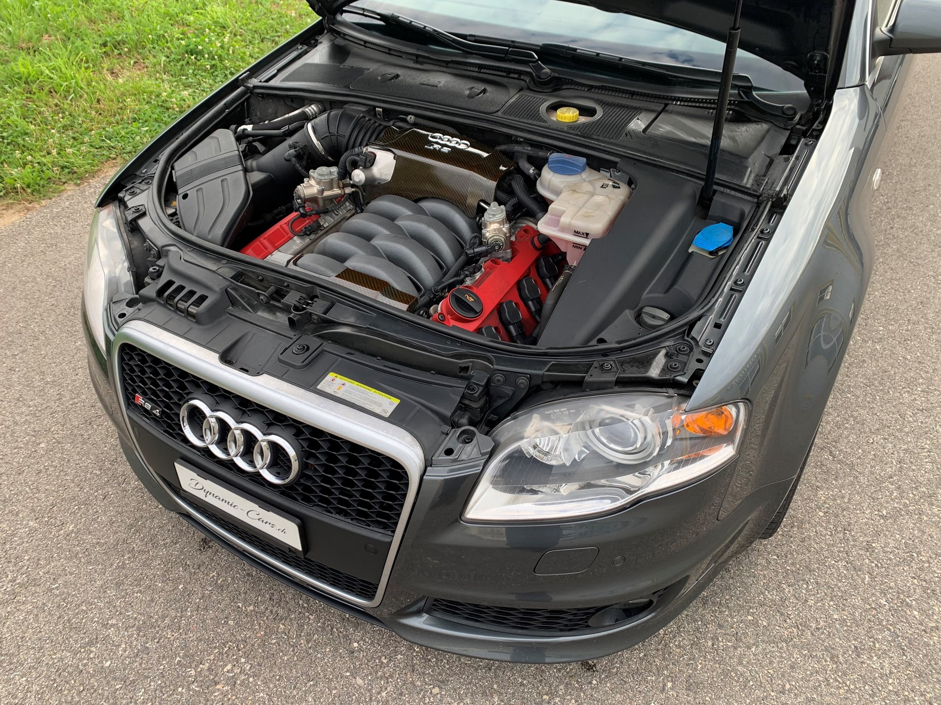 AUDI RS4 4.2 V8 quattro-image-8