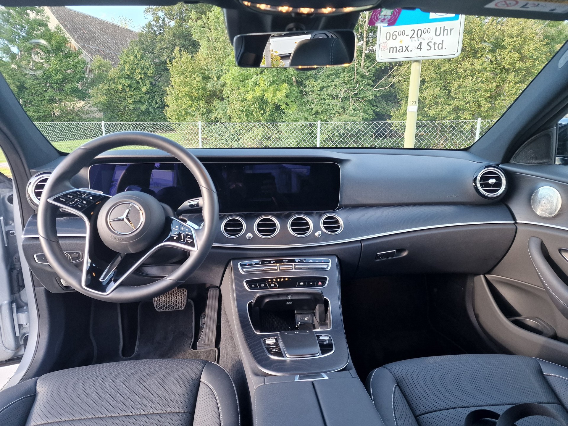MERCEDES-BENZ E 300 de 4Matic EQ Star 9G-Tronic-image-3