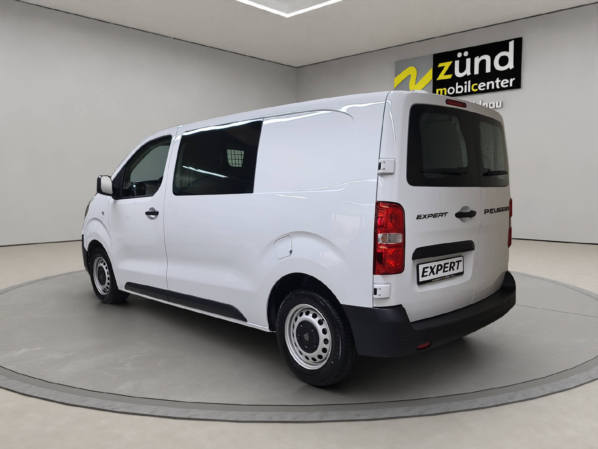 PEUGEOT Expert Kaw. Standard 2.0 BlueHDi 145 S/S-image-2