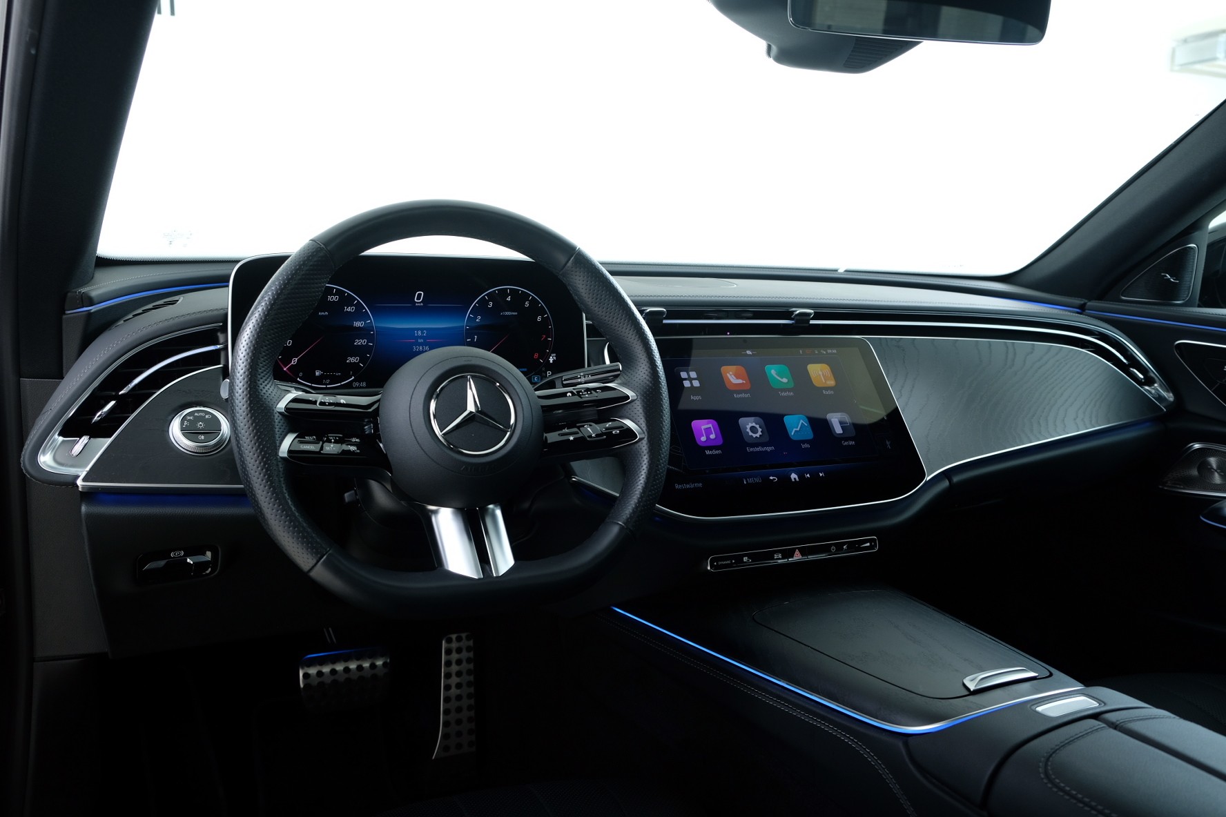 MERCEDES-BENZ E 200 9G-Tronic 4Matic-image-9
