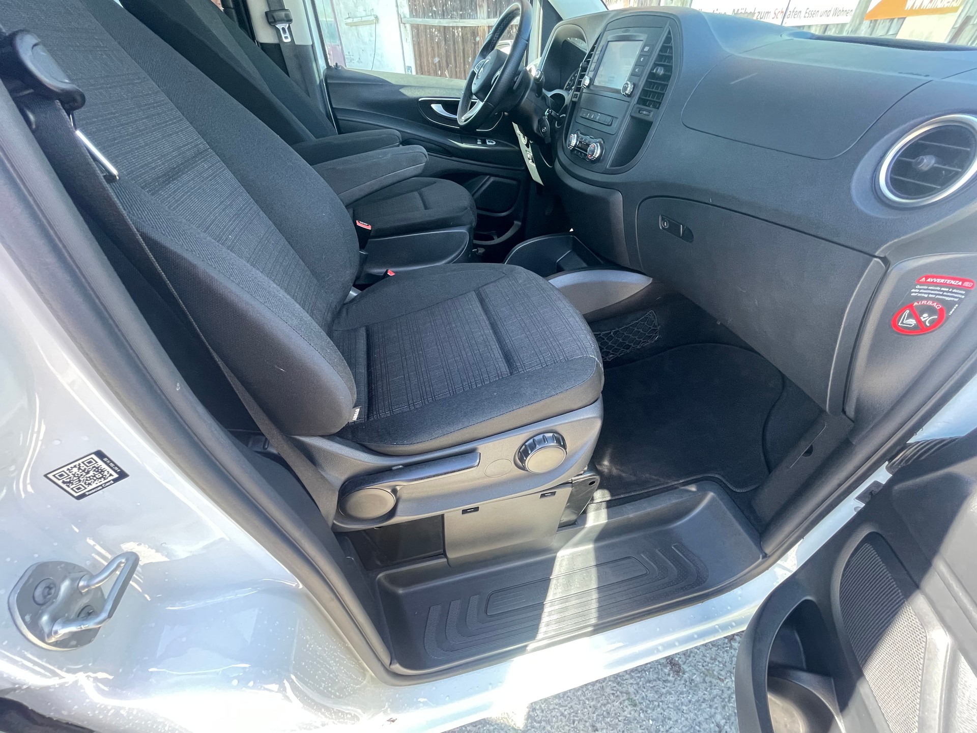 MERCEDES-BENZ Vito 116 CDI Lang Select Tourer 4Matic 9G-Tronic-image-8