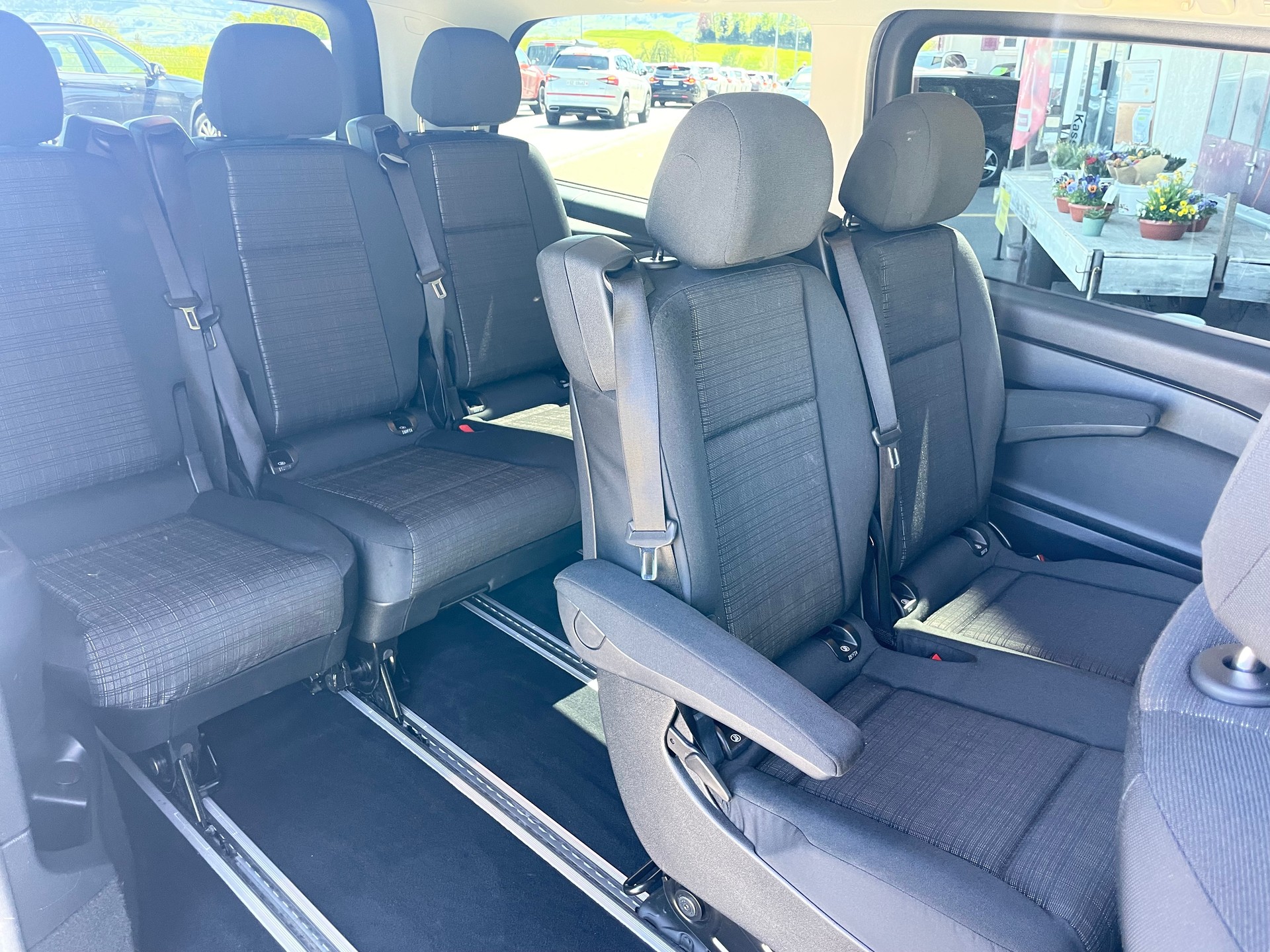 MERCEDES-BENZ Vito 116 CDI Lang Select Tourer 4Matic 9G-Tronic-image-9