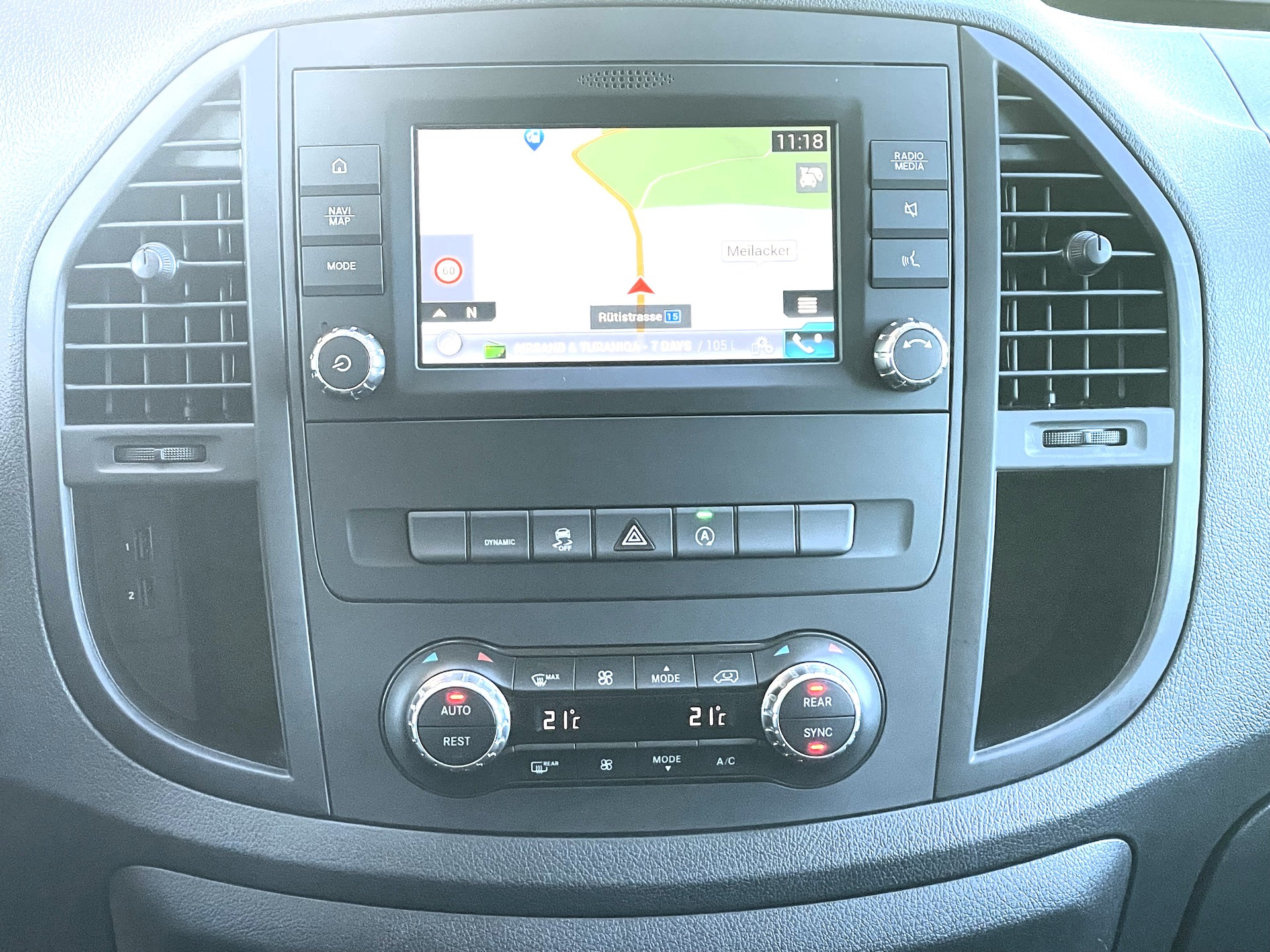 MERCEDES-BENZ Vito 116 CDI Lang Select Tourer 4Matic 9G-Tronic-image-6