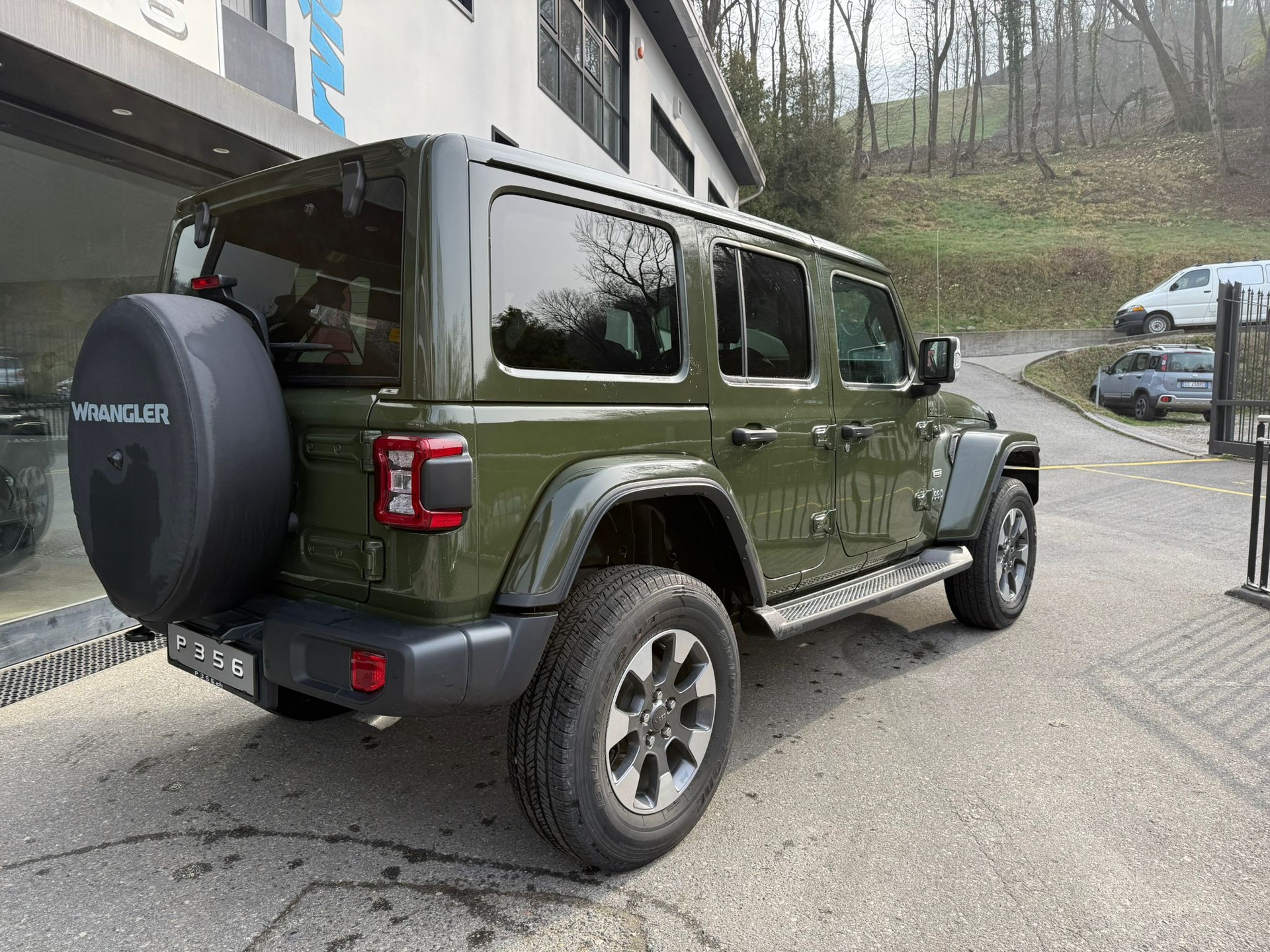 JEEP Wrangler 2.0 Unlimited Overland Automatic-image-3