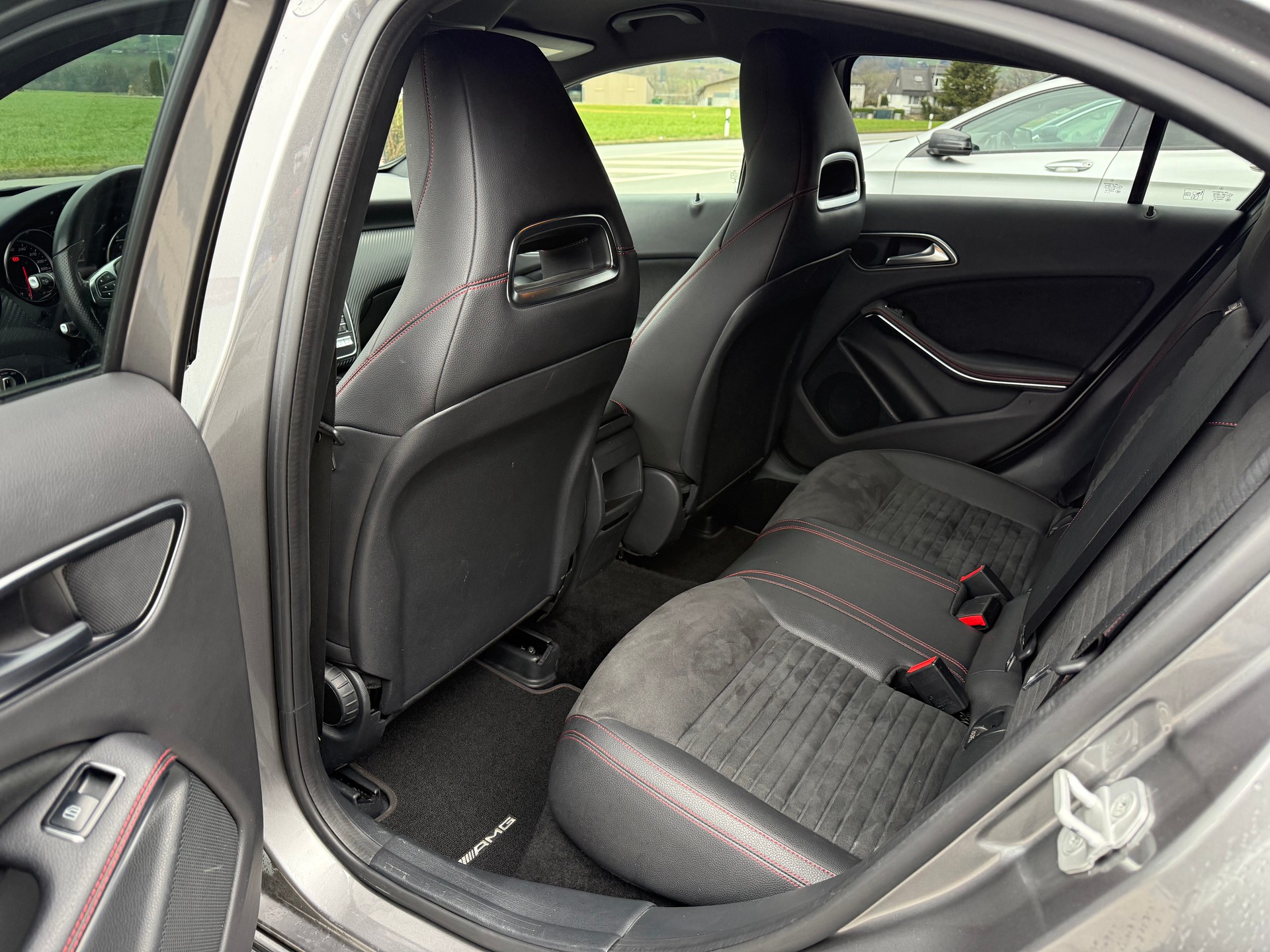 MERCEDES-BENZ A 45 AMG 4Matic Speedshift 7G-DCT-image-12