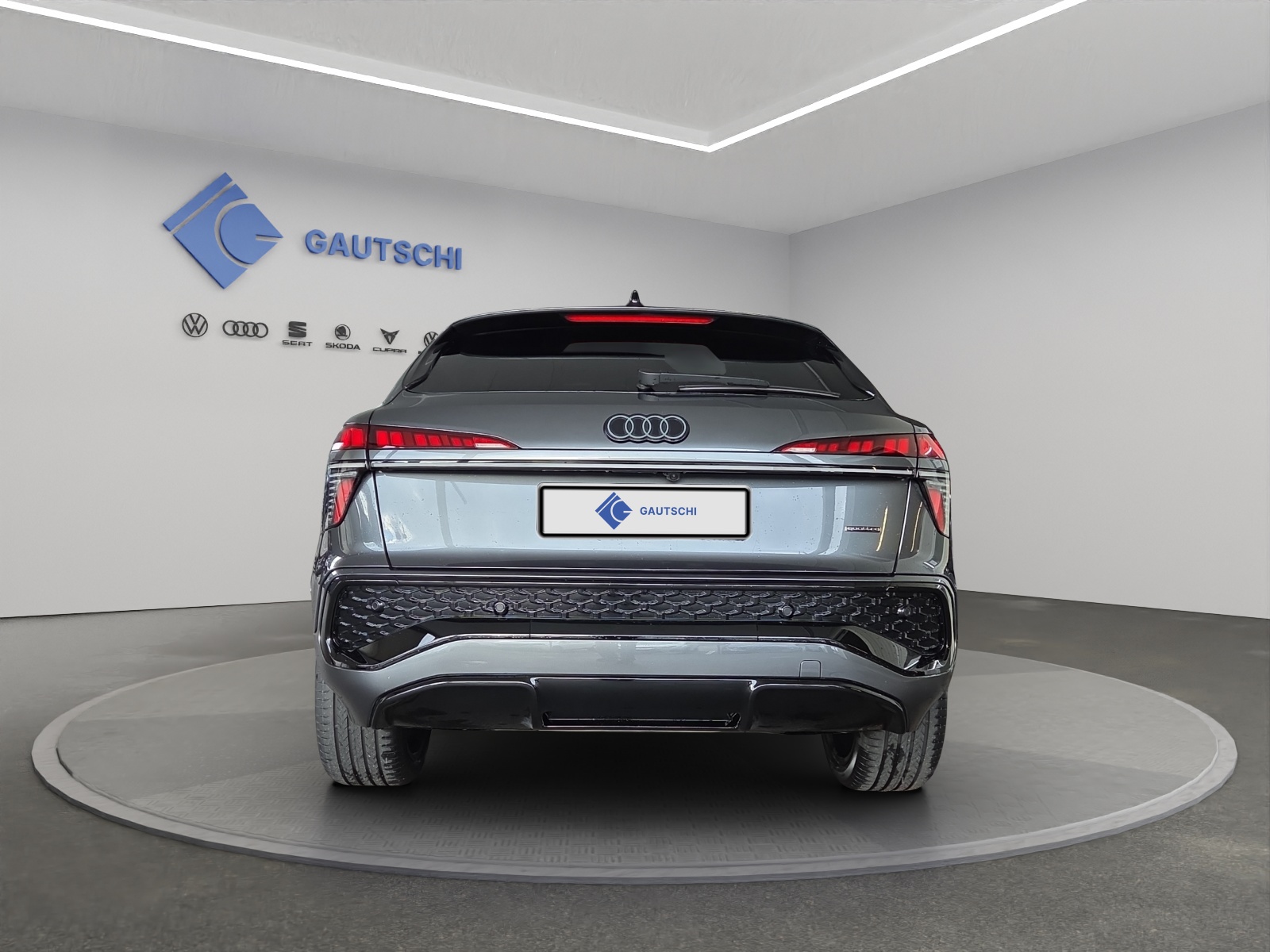 AUDI Q3 Sportback TFSI quattro 195 kW S tronic-image-2
