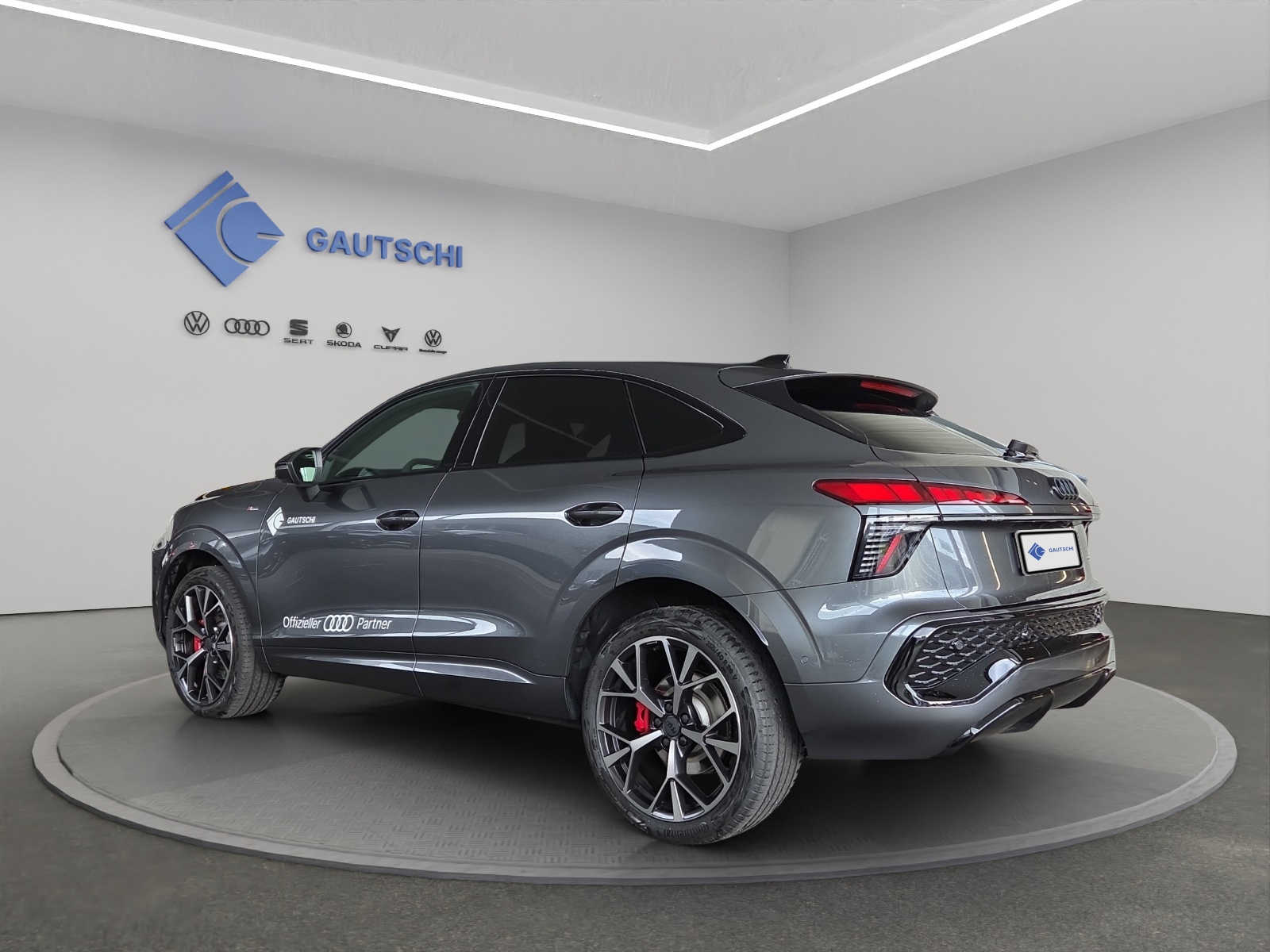 AUDI Q3 Sportback TFSI quattro 195 kW S tronic-image-3