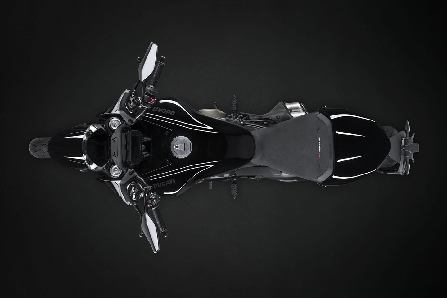 DUCATI Diavel V4-image-3