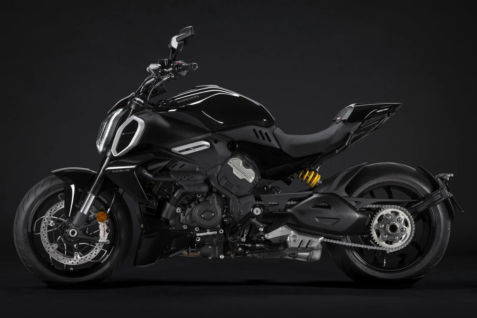 DUCATI Diavel V4-image-0