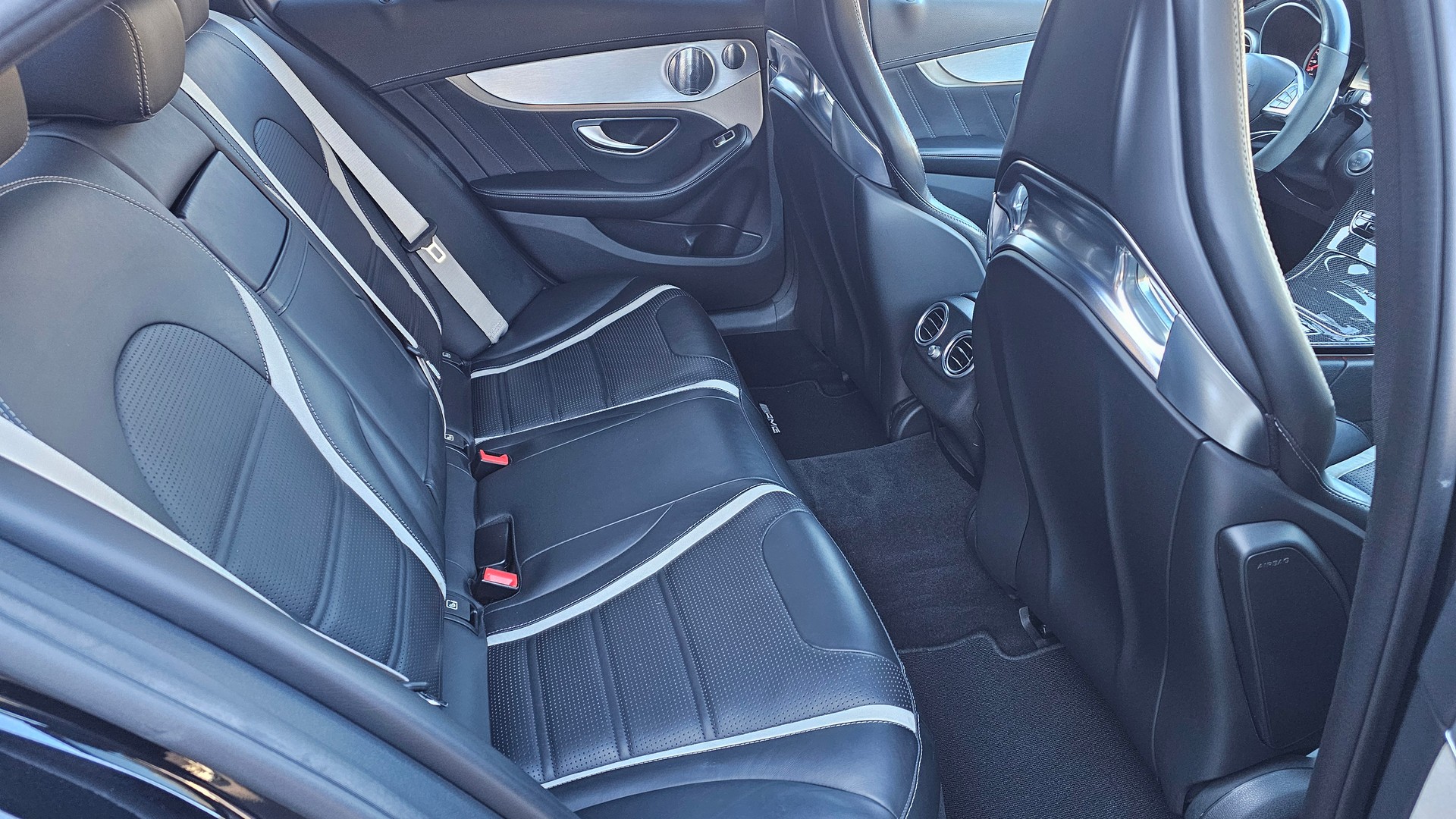 MERCEDES-BENZ C 63 S AMG Speedshift-image-14
