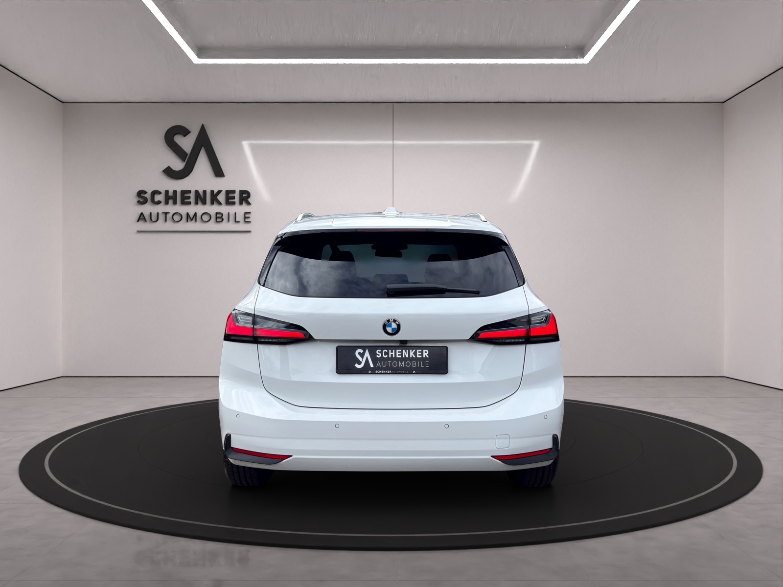 BMW 223d Active Tourer xDrive DKG-showroom-element-3