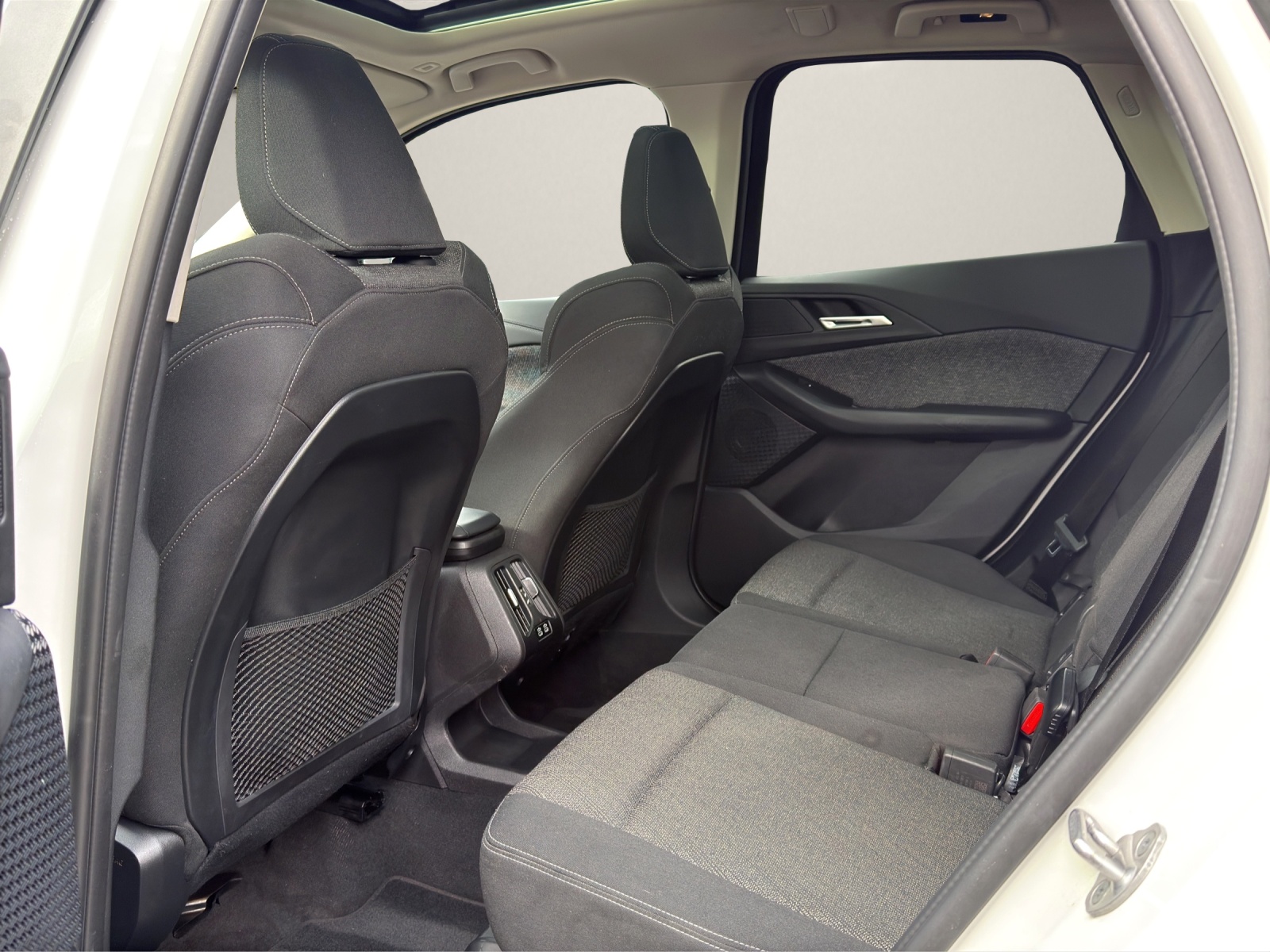 BMW 223d Active Tourer xDrive DKG-image-13