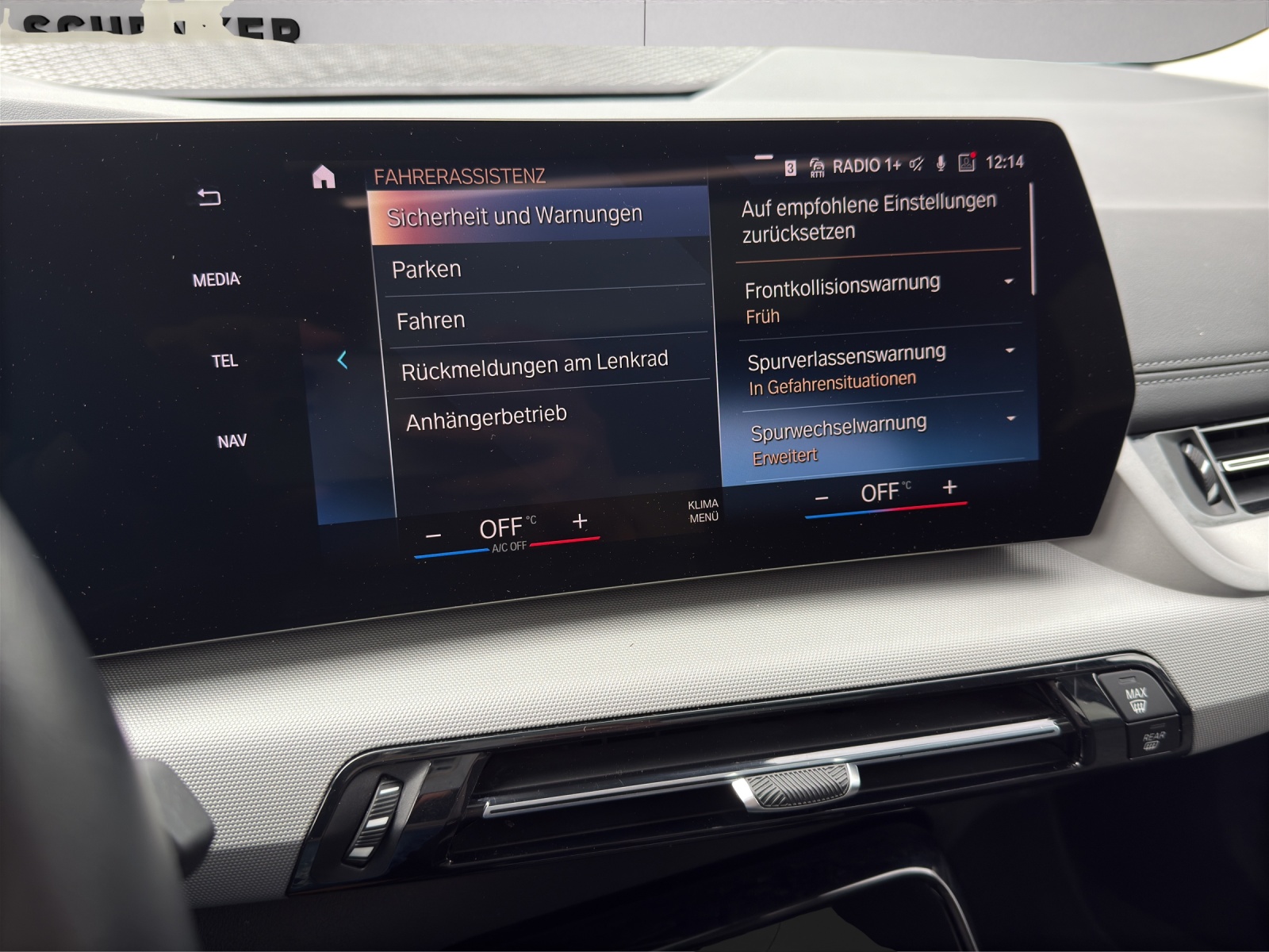 BMW 223d Active Tourer xDrive DKG-image-17