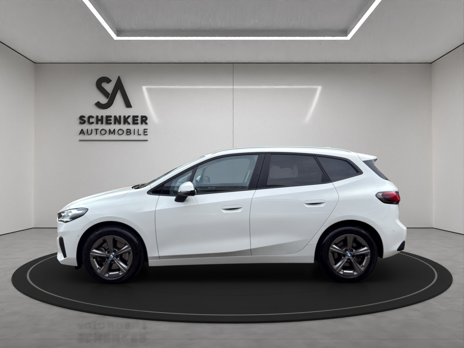 BMW 223d Active Tourer xDrive DKG-showroom-element-1