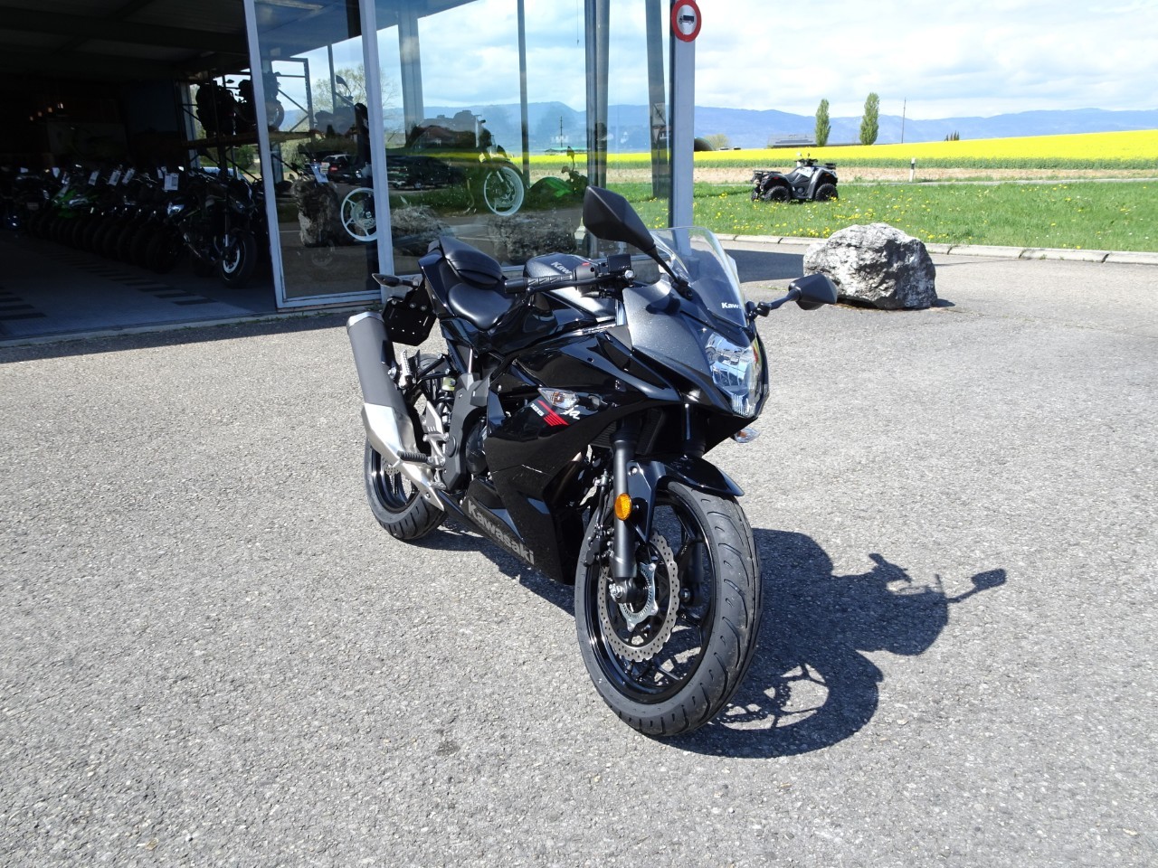 KAWASAKI Ninja 125-image-1