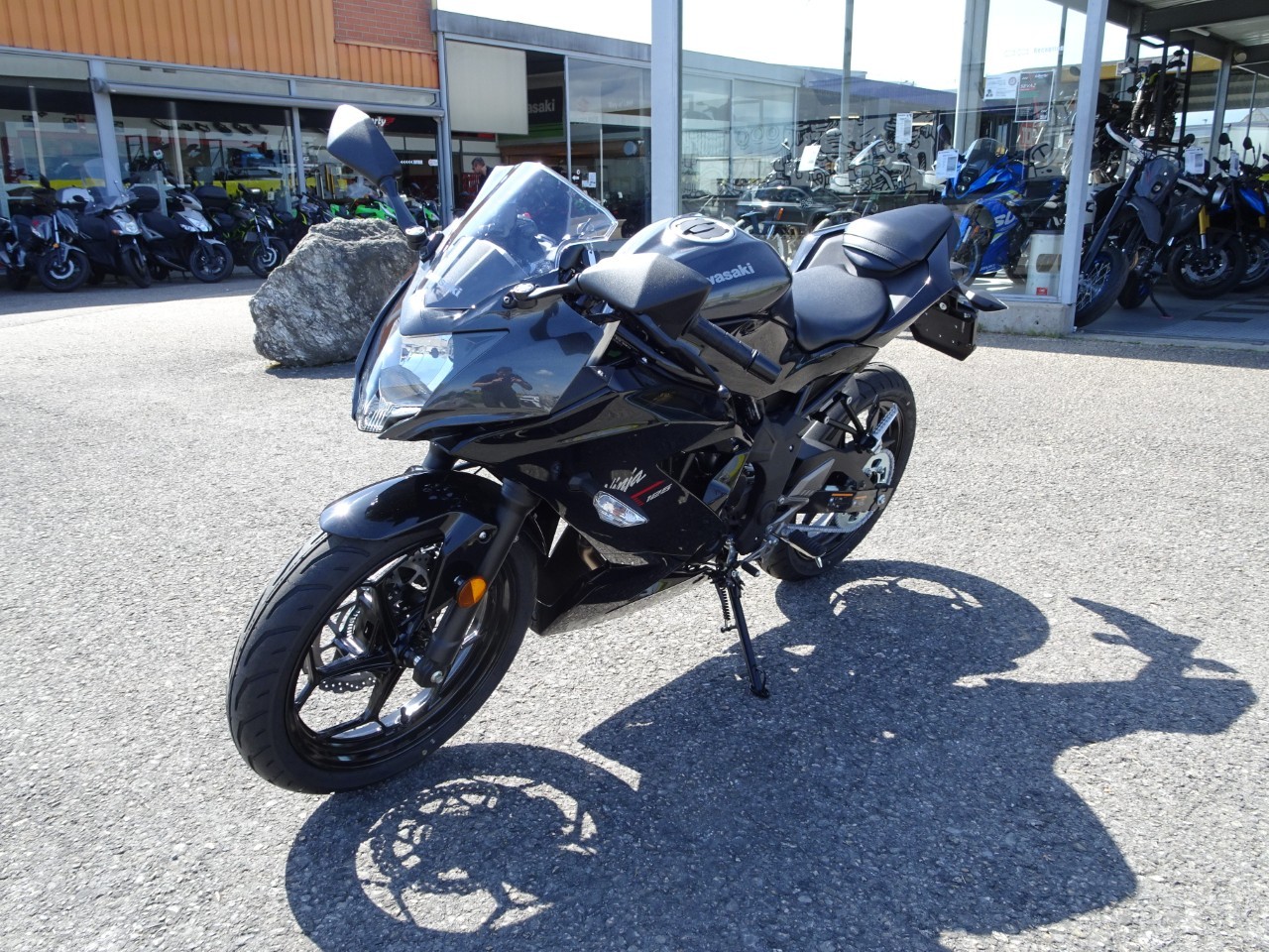 KAWASAKI Ninja 125-image-3