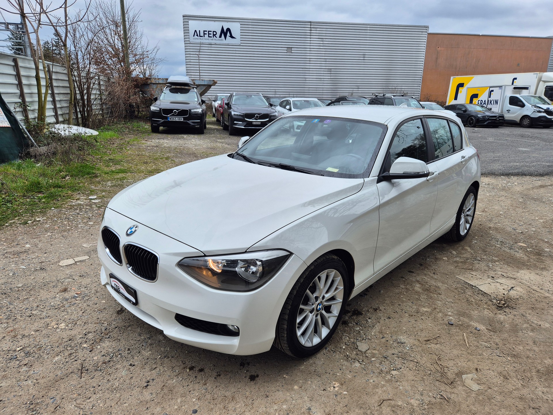 BMW 116i Urban Line-image-1