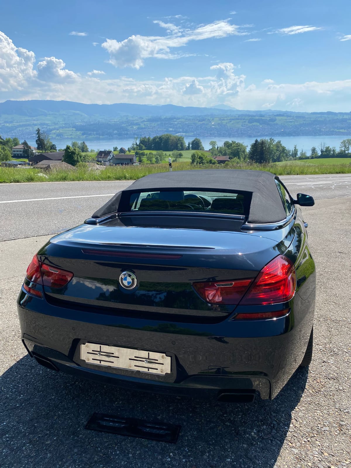 BMW 650i Cabrio-image-1
