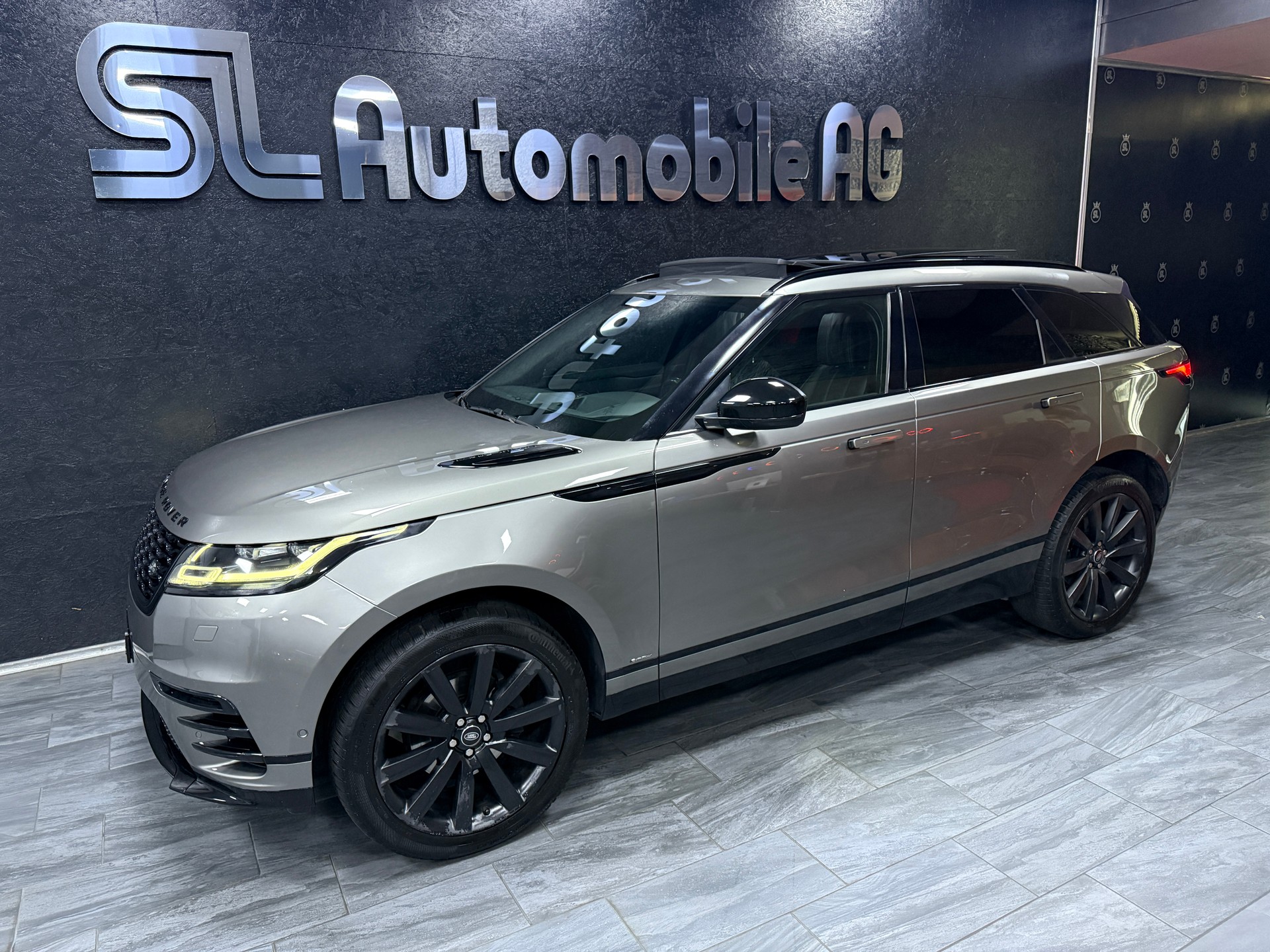 LAND ROVER Range Rover Velar R-Dynamic P 250 SE Automatic-showroom-element-2