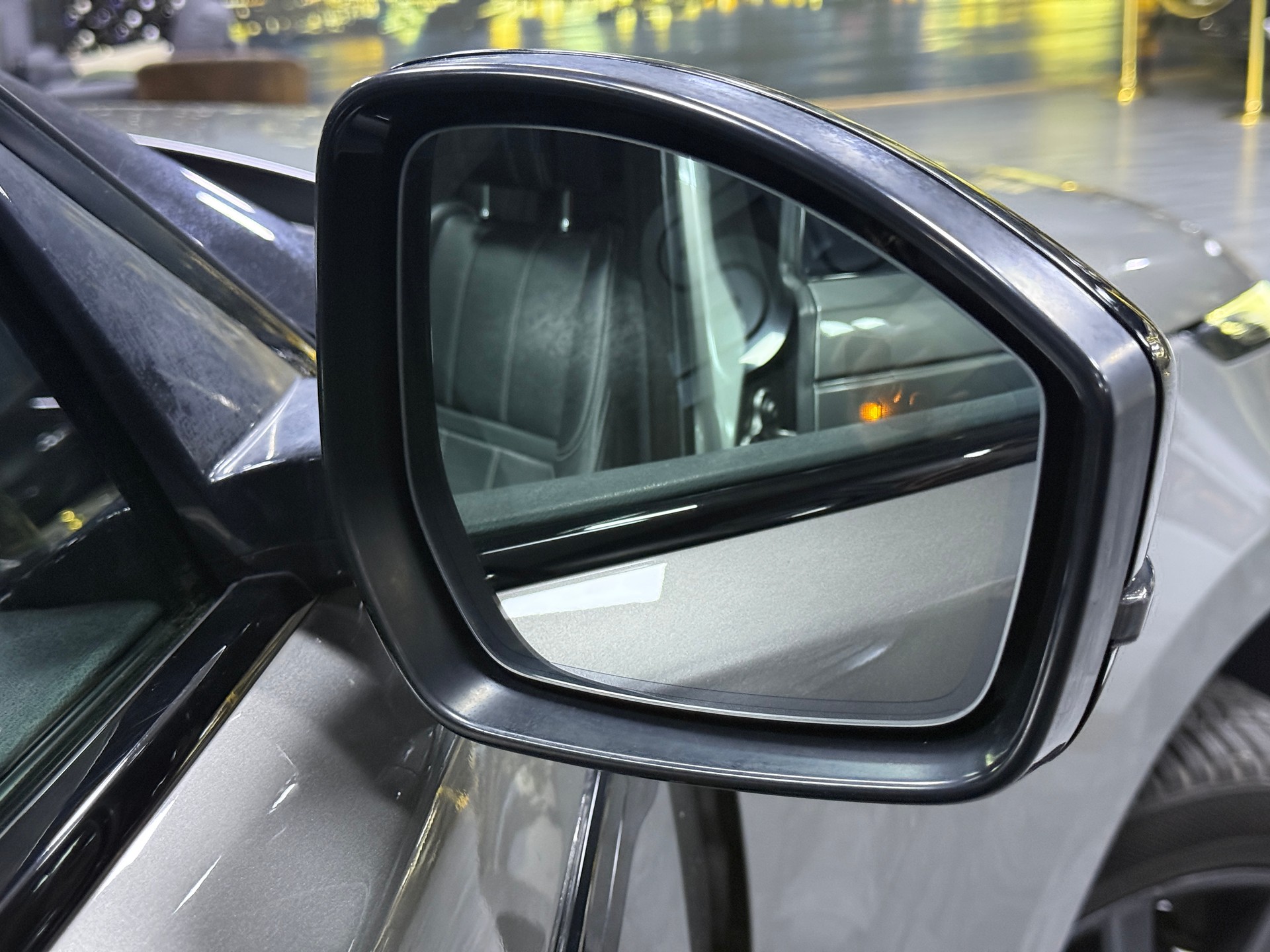LAND ROVER Range Rover Velar R-Dynamic P 250 SE Automatic-image-12