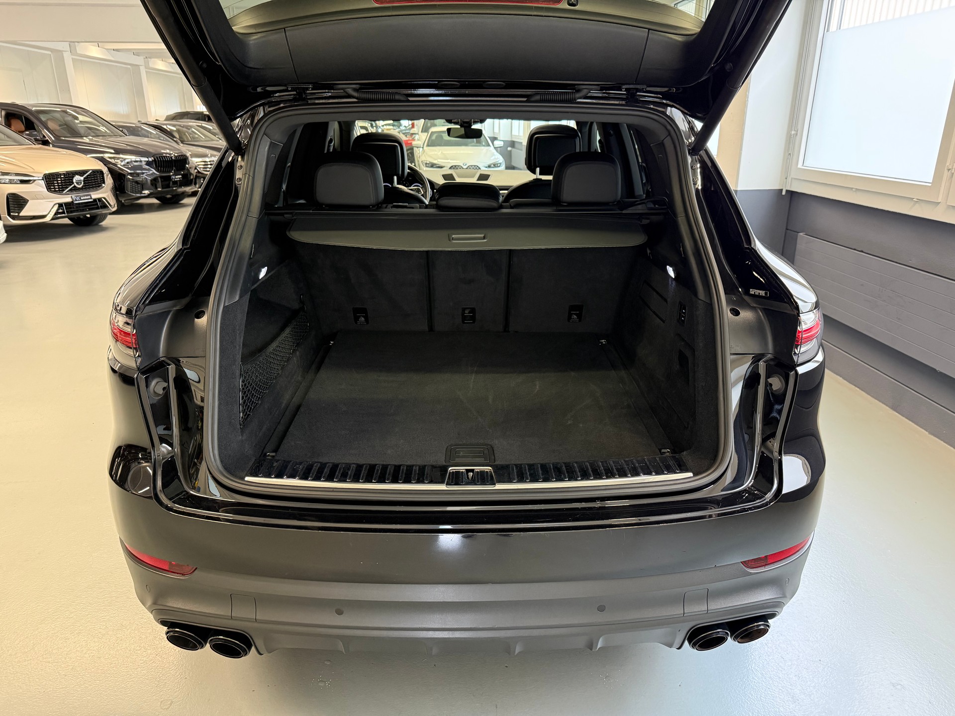 PORSCHE Cayenne S-image-5