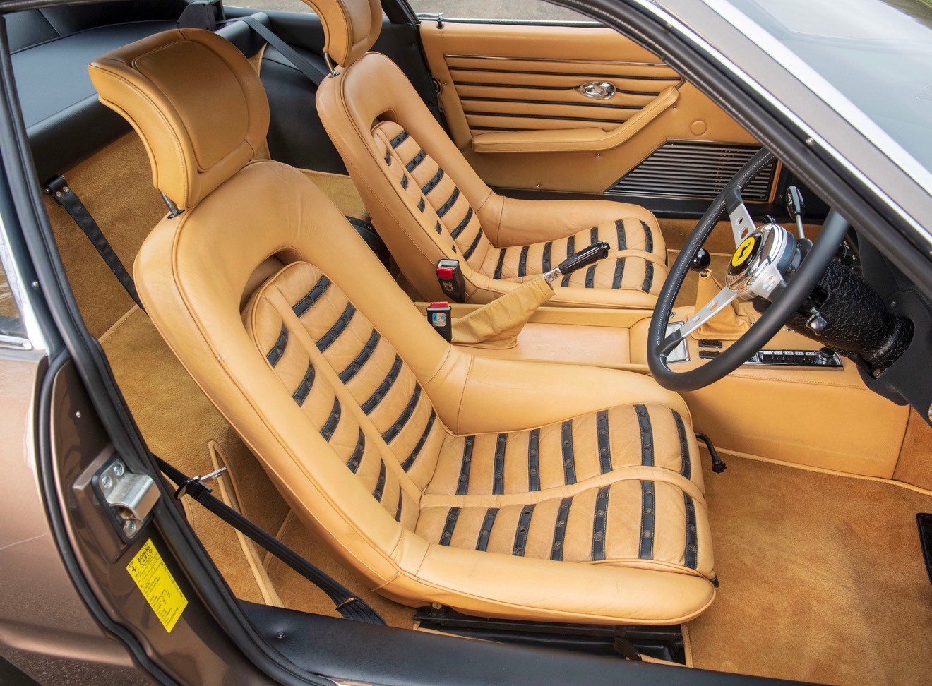 FERRARI 12 Cilindri-image-15