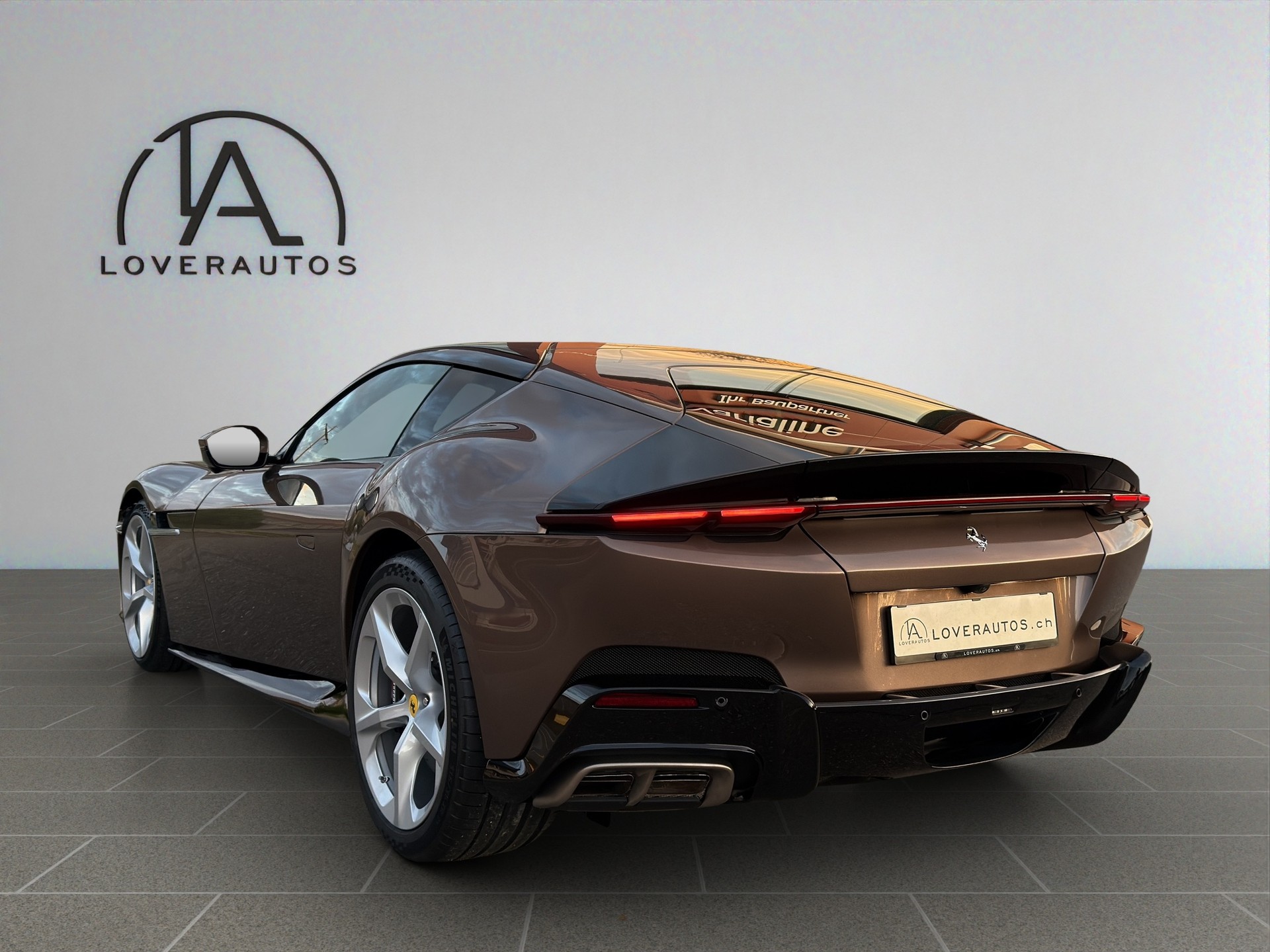 FERRARI 12 Cilindri-image-4