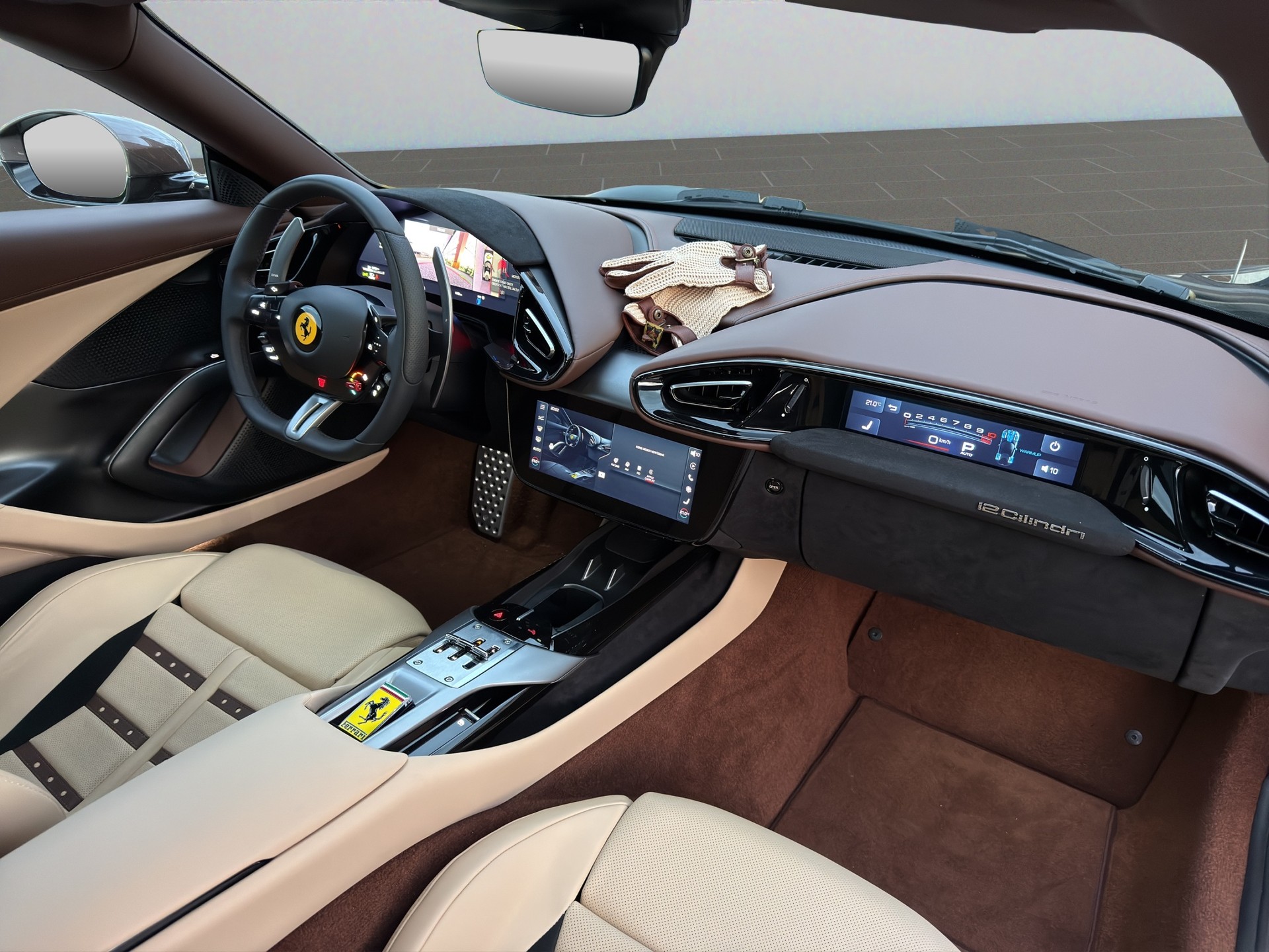 FERRARI 12 Cilindri-image-10