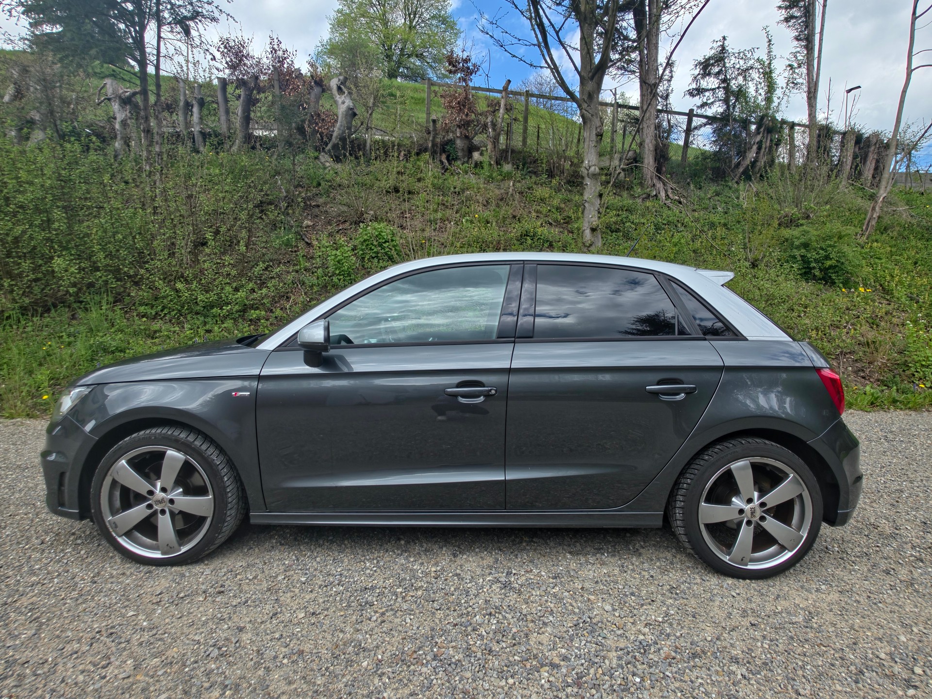 AUDI A1 Sportback Sport 1.4 TFSI Ambition S-tronic-showroom-element-2
