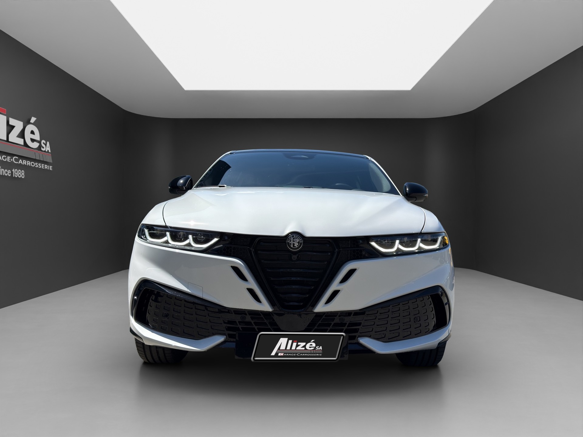 ALFA ROMEO Tonale 1.5 Hybrid Veloce-showroom-element-1