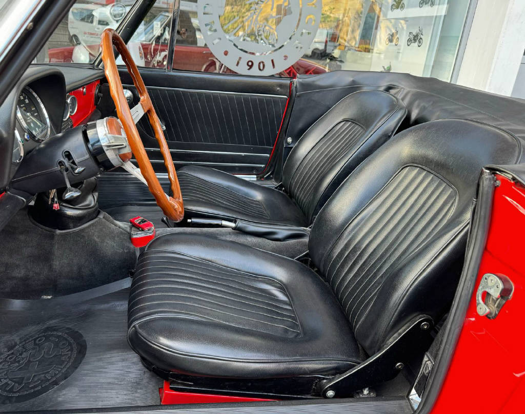 ALFA ROMEO Spider Duetto 1300 Junior-image-9
