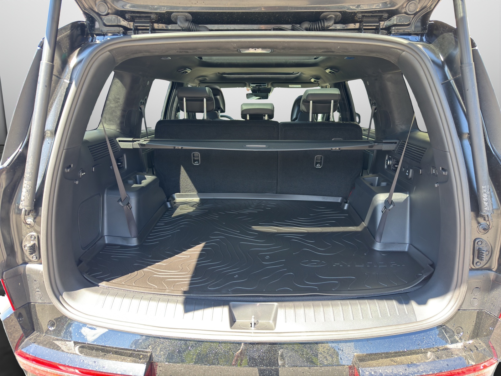 HYUNDAI Santa Fe 1.6 T-GDi HEV Calligraphy Swiss Edition MY26-image-12